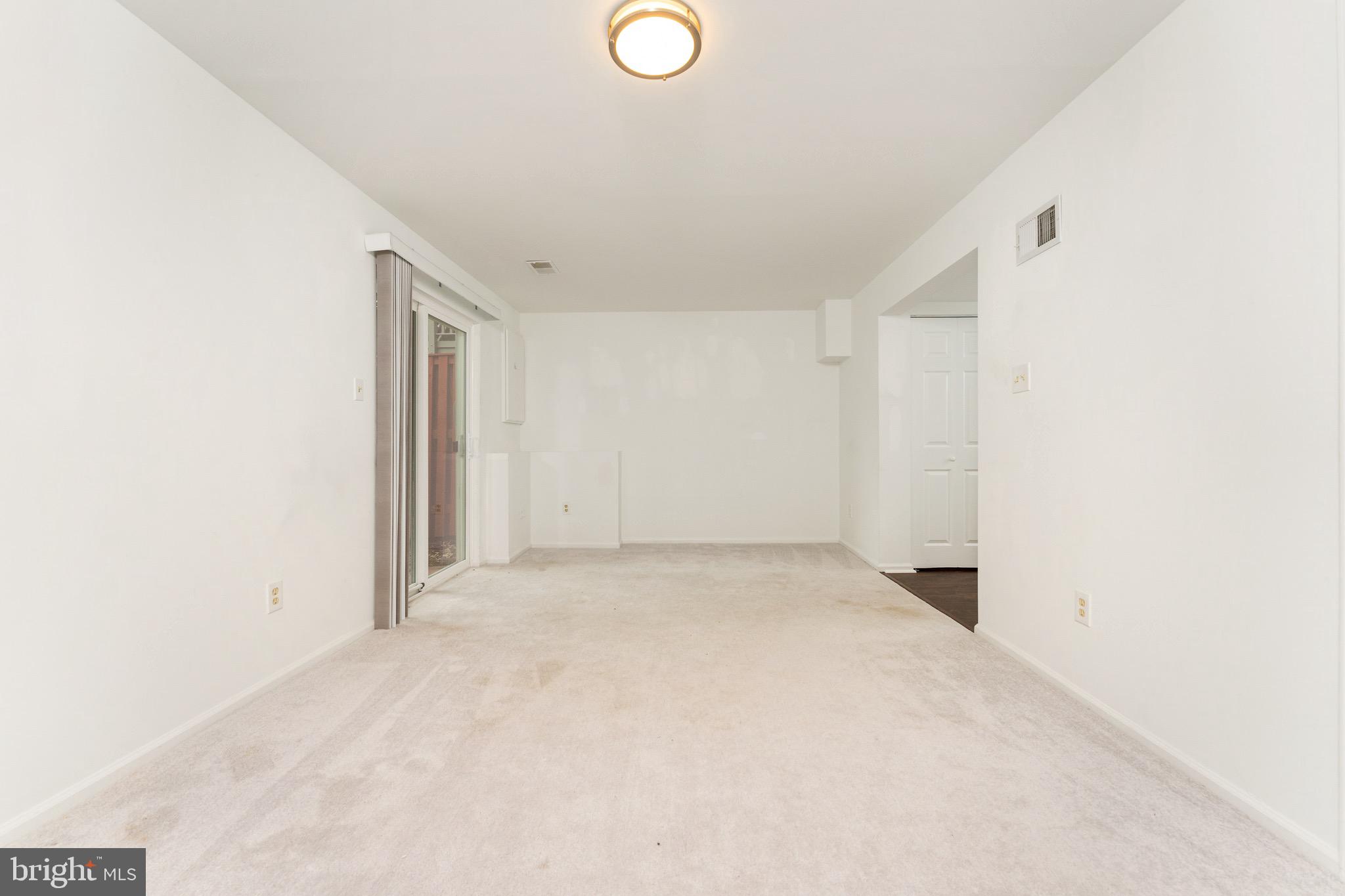 TUDOR OAKS (TH) - Residential