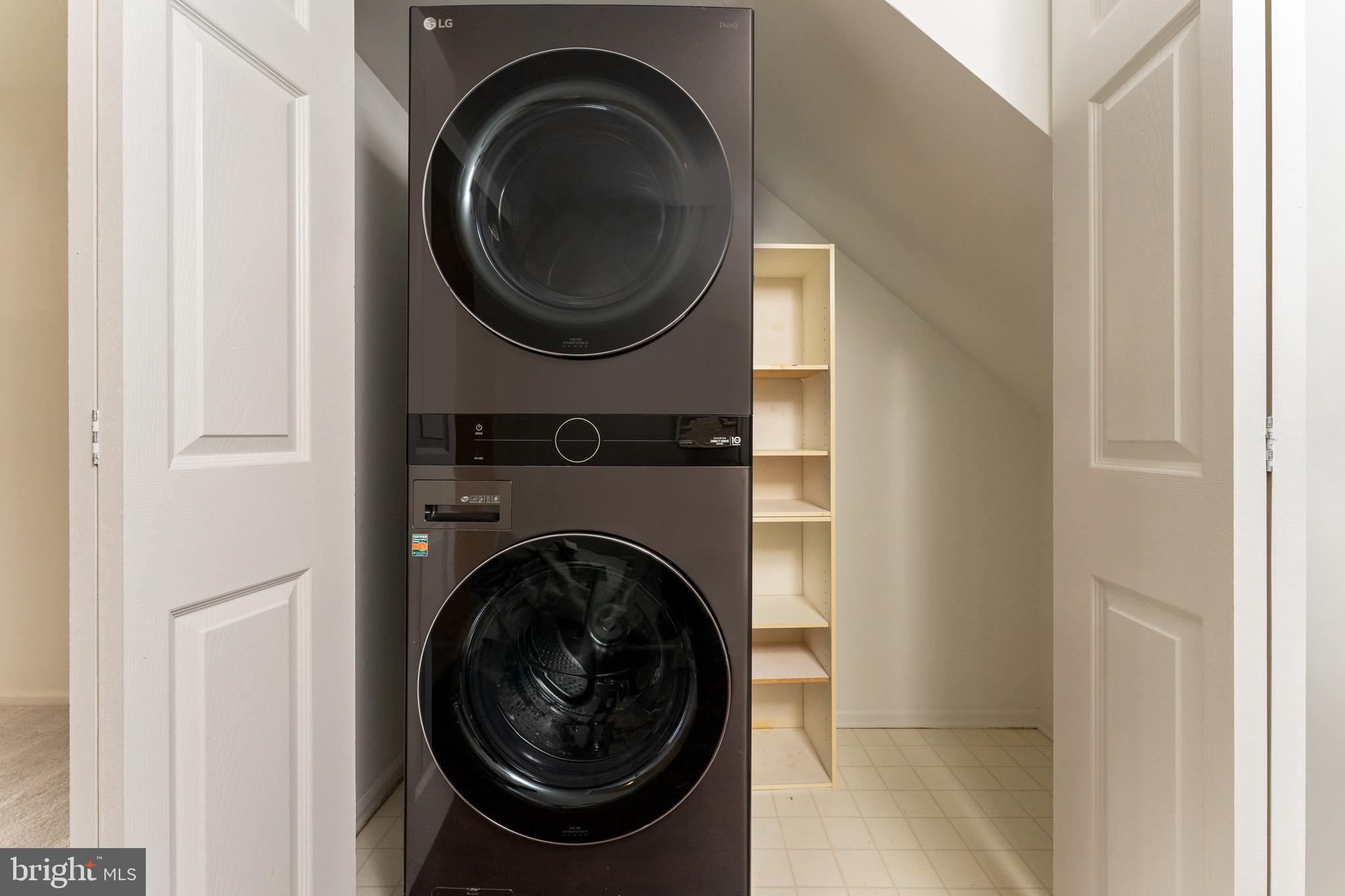 TUDOR OAKS (TH) - Residential