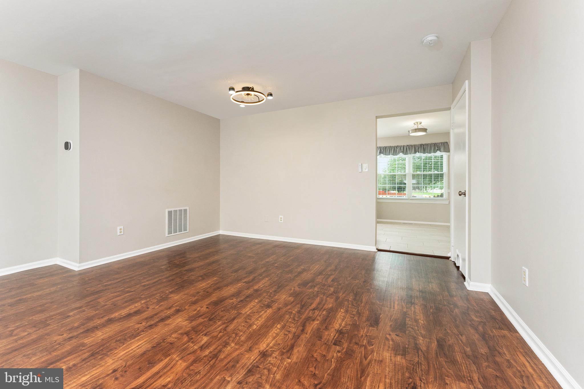 TUDOR OAKS (TH) - Residential