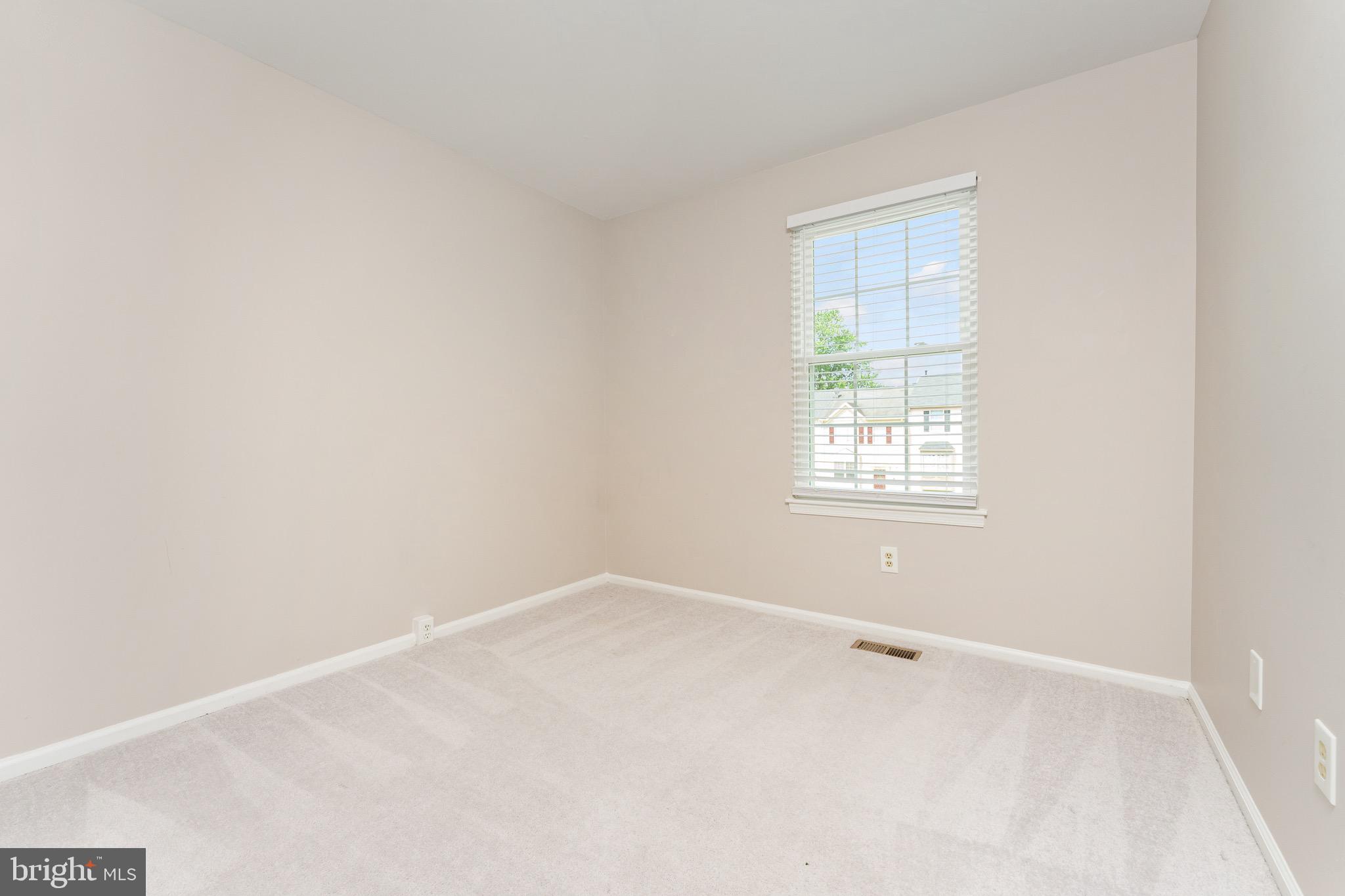 TUDOR OAKS (TH) - Residential