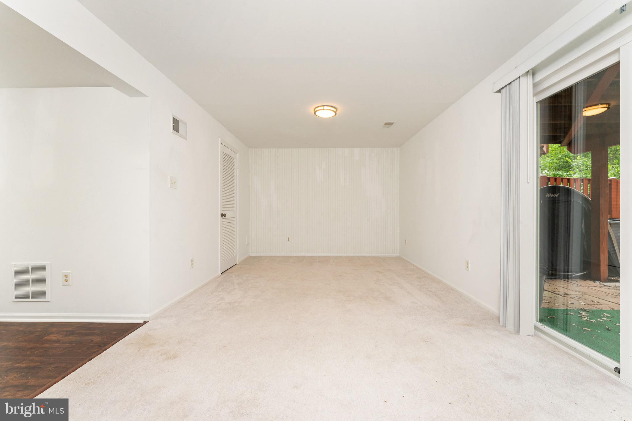 TUDOR OAKS (TH) - Residential