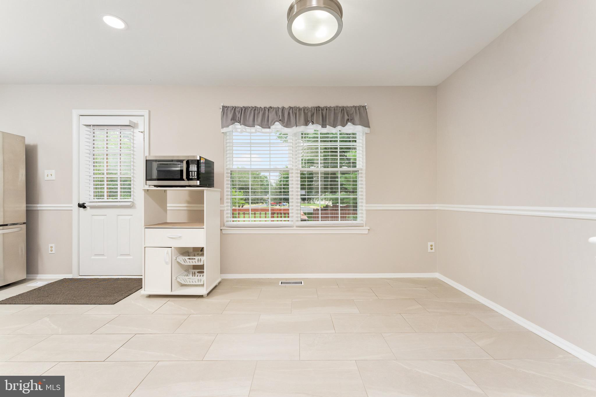 TUDOR OAKS (TH) - Residential