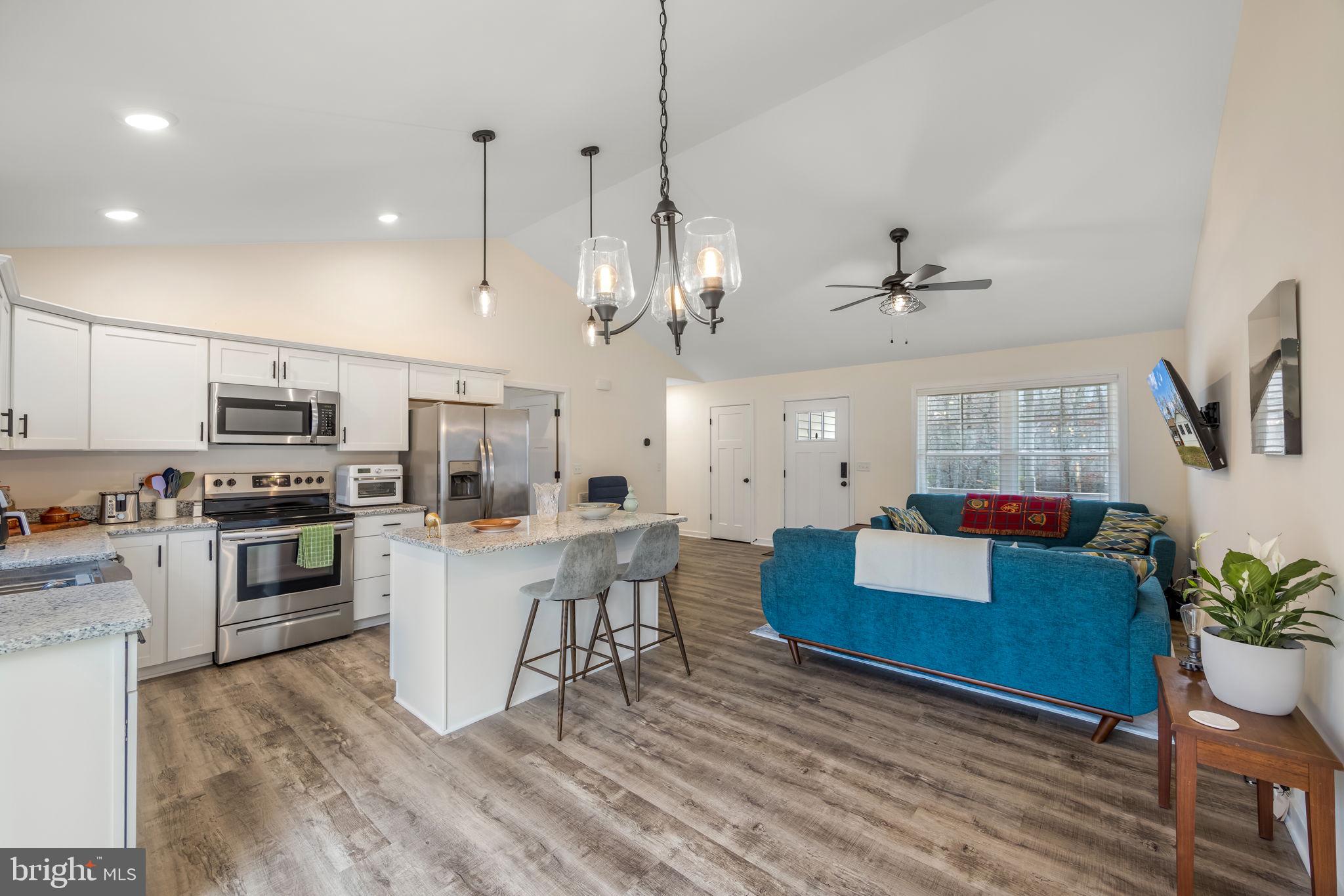 LAKE WILDERNESS - Residential