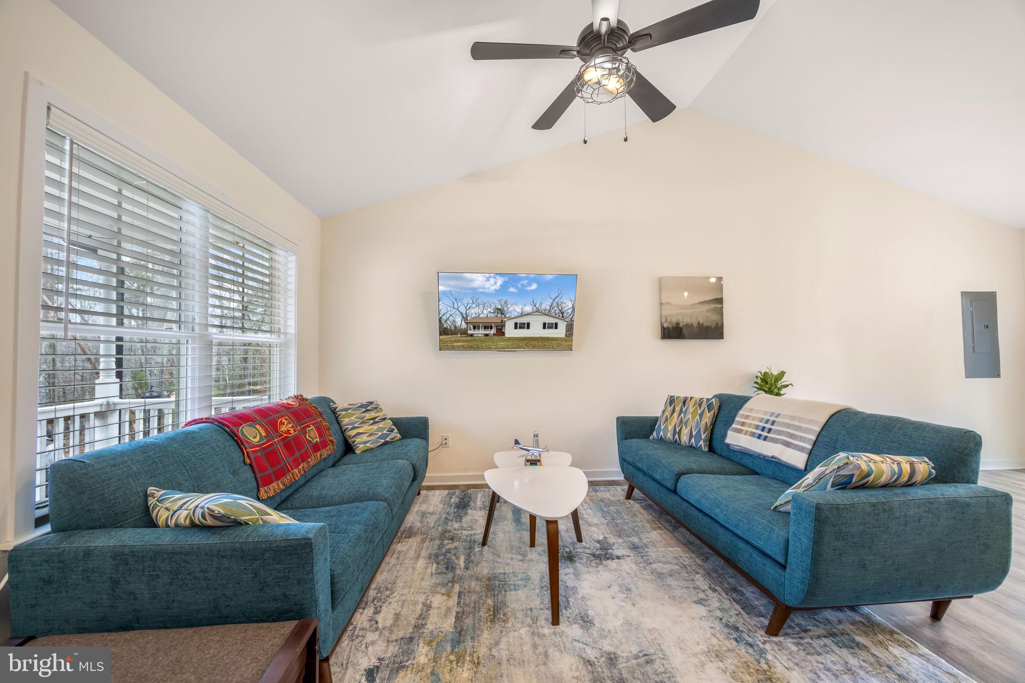 LAKE WILDERNESS - Residential