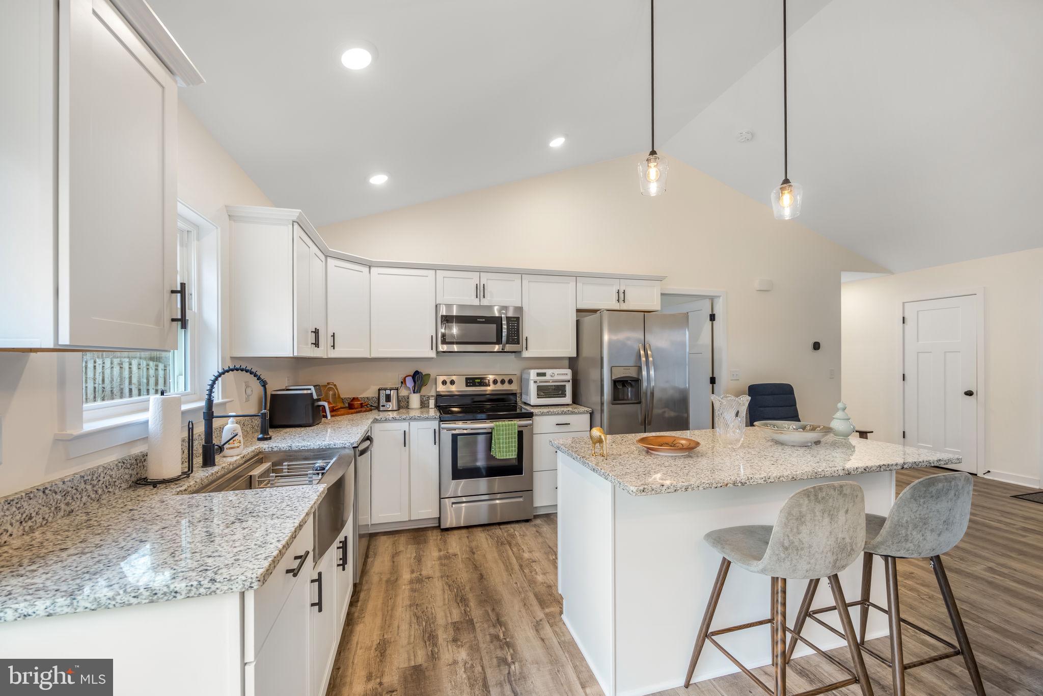 LAKE WILDERNESS - Residential