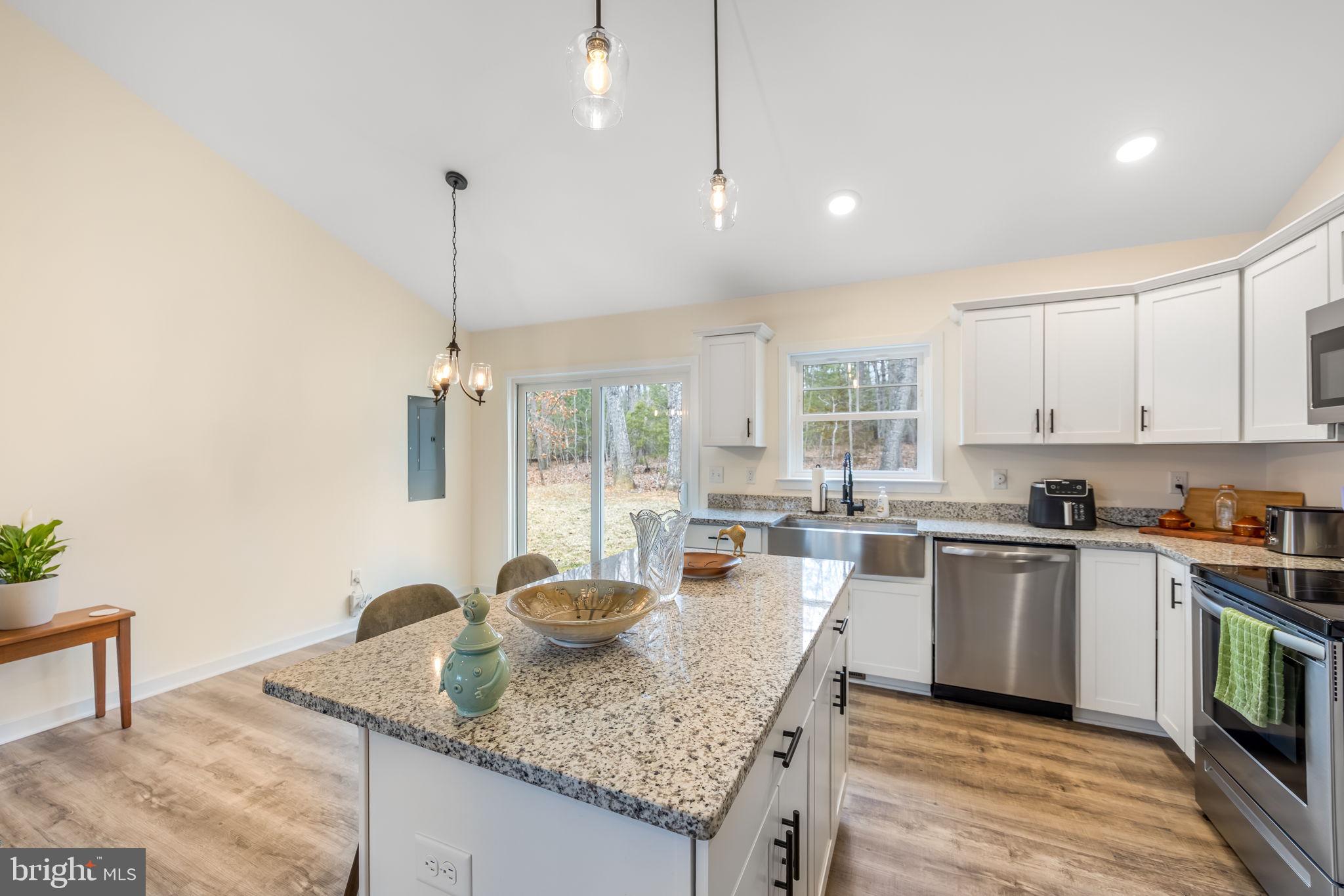 LAKE WILDERNESS - Residential