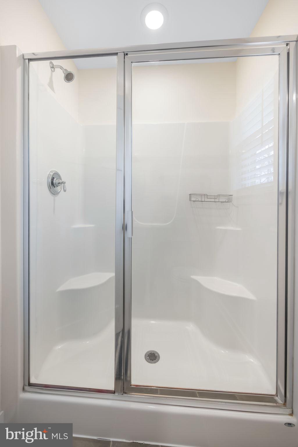 LAKE WILDERNESS - Residential