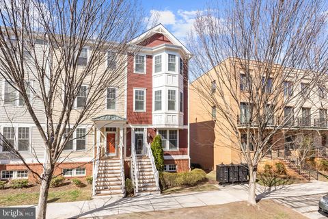 Townhouse For Sale - 1418 Van Valkenburgh Lane<br/> ALEXANDRIA, VA 22301