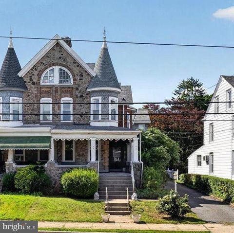 Photo of 545 Walnut Street, ROYERSFORD, PA 19468 (MLS # PAMC2182406)