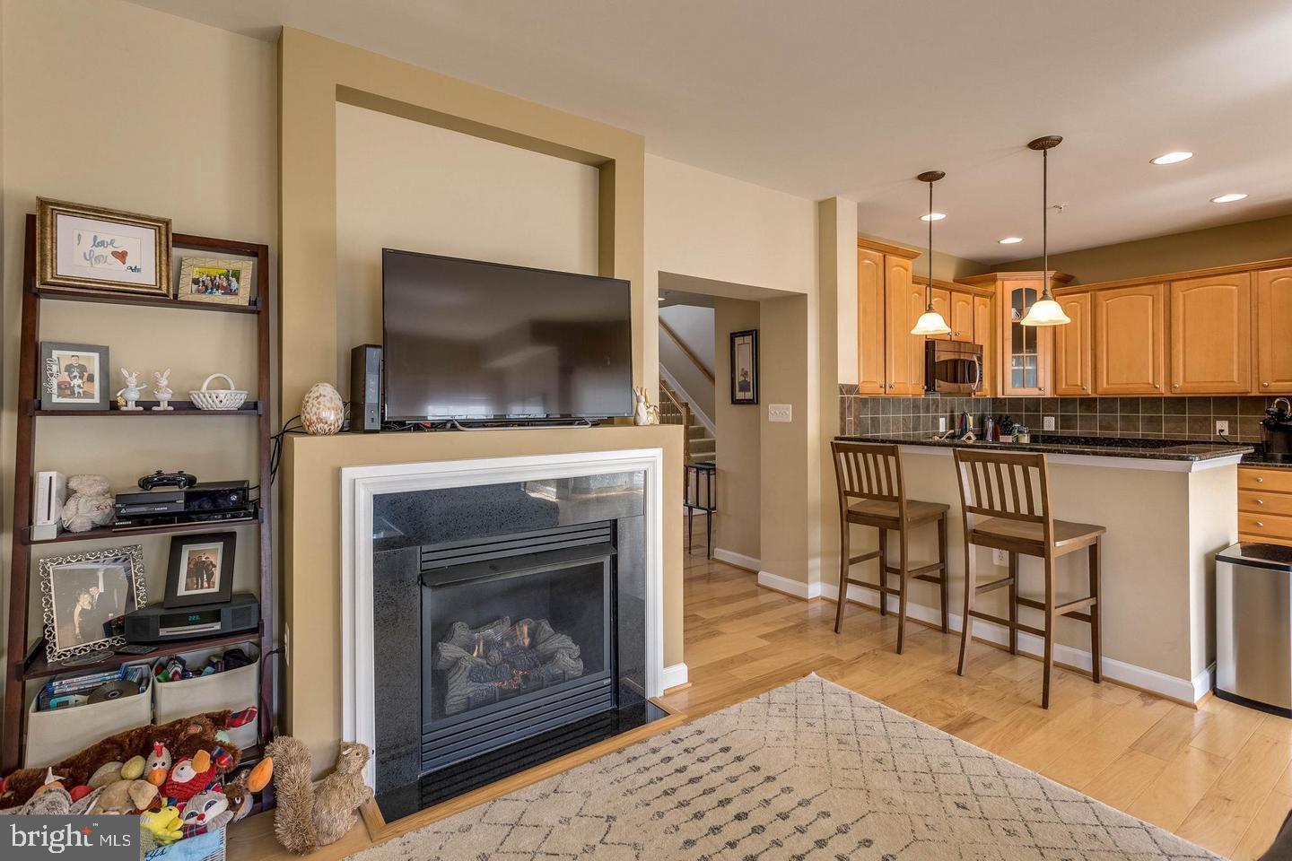 CENTREVILLE CROSSING - Residential Lease