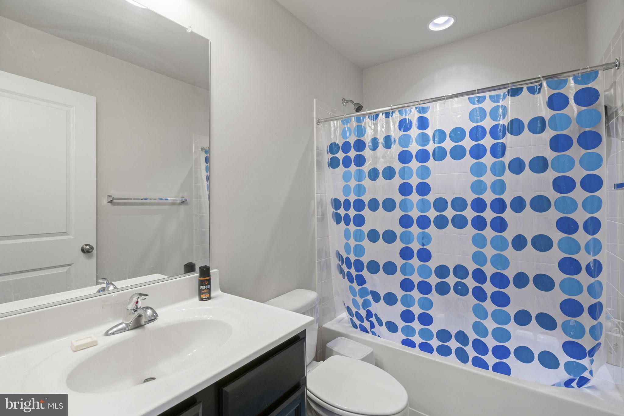 VILLAGE AT WOODSTREAM - Residential Lease