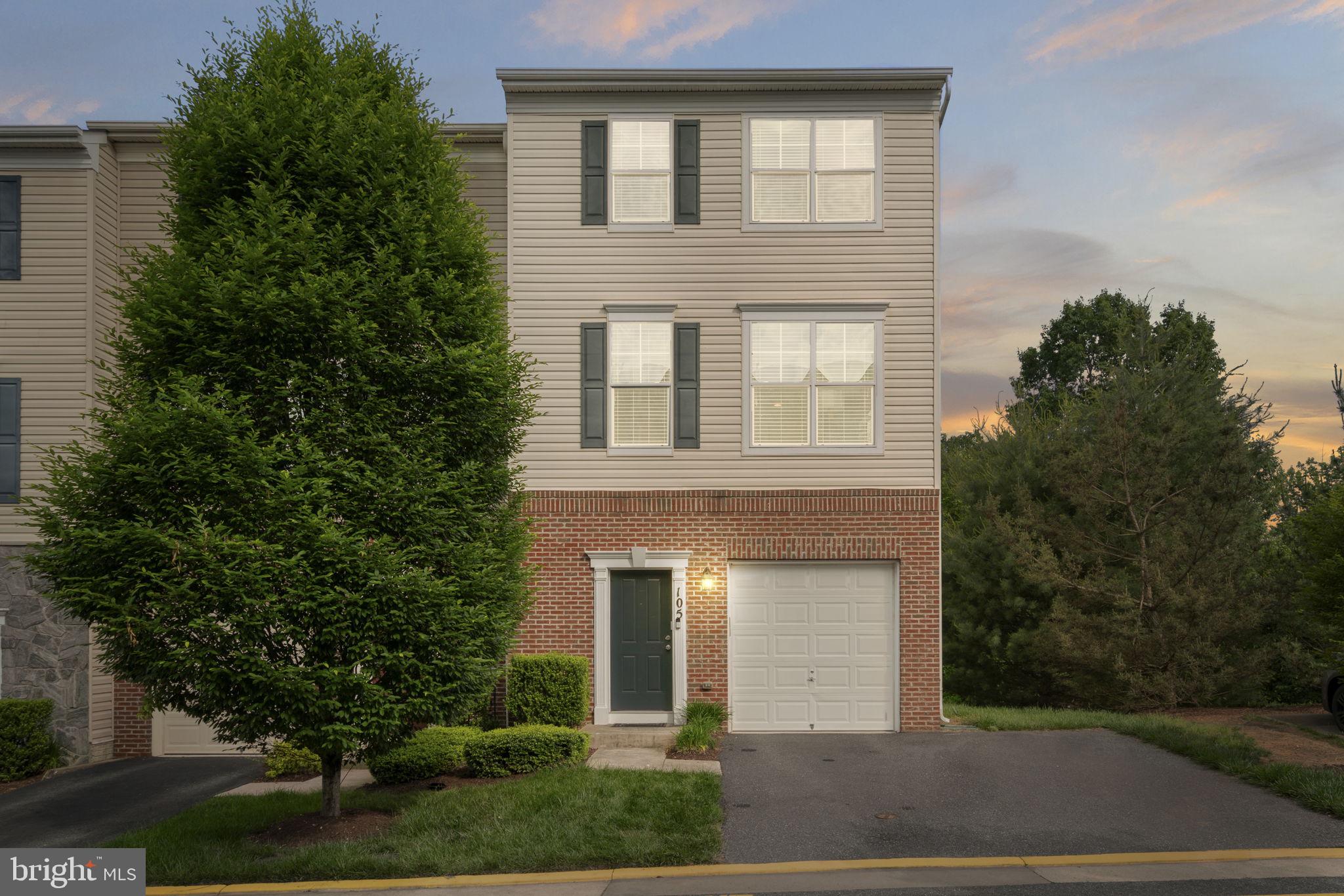 VILLAGE AT WOODSTREAM - Residential Lease