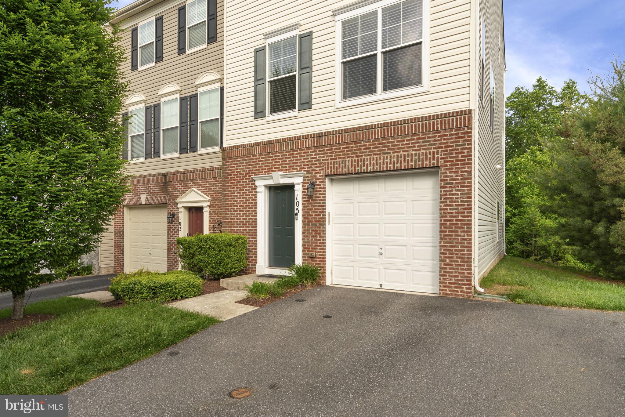 VILLAGE AT WOODSTREAM - Residential Lease