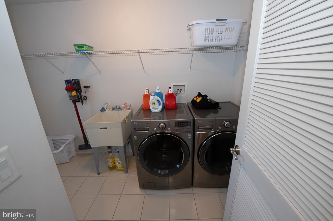 FOXHALL ESTATES - Residential