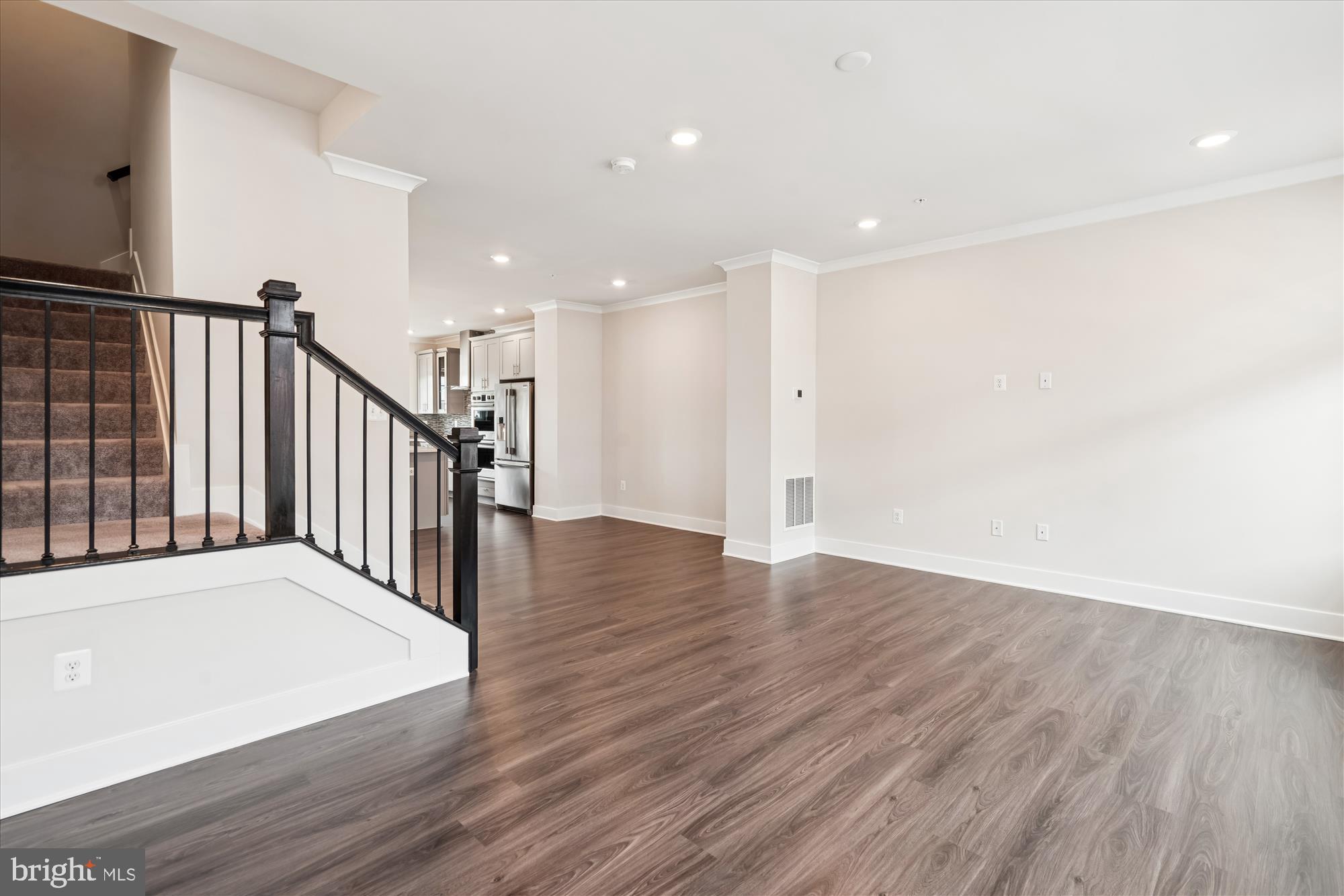 BLUE STREAM - Residential