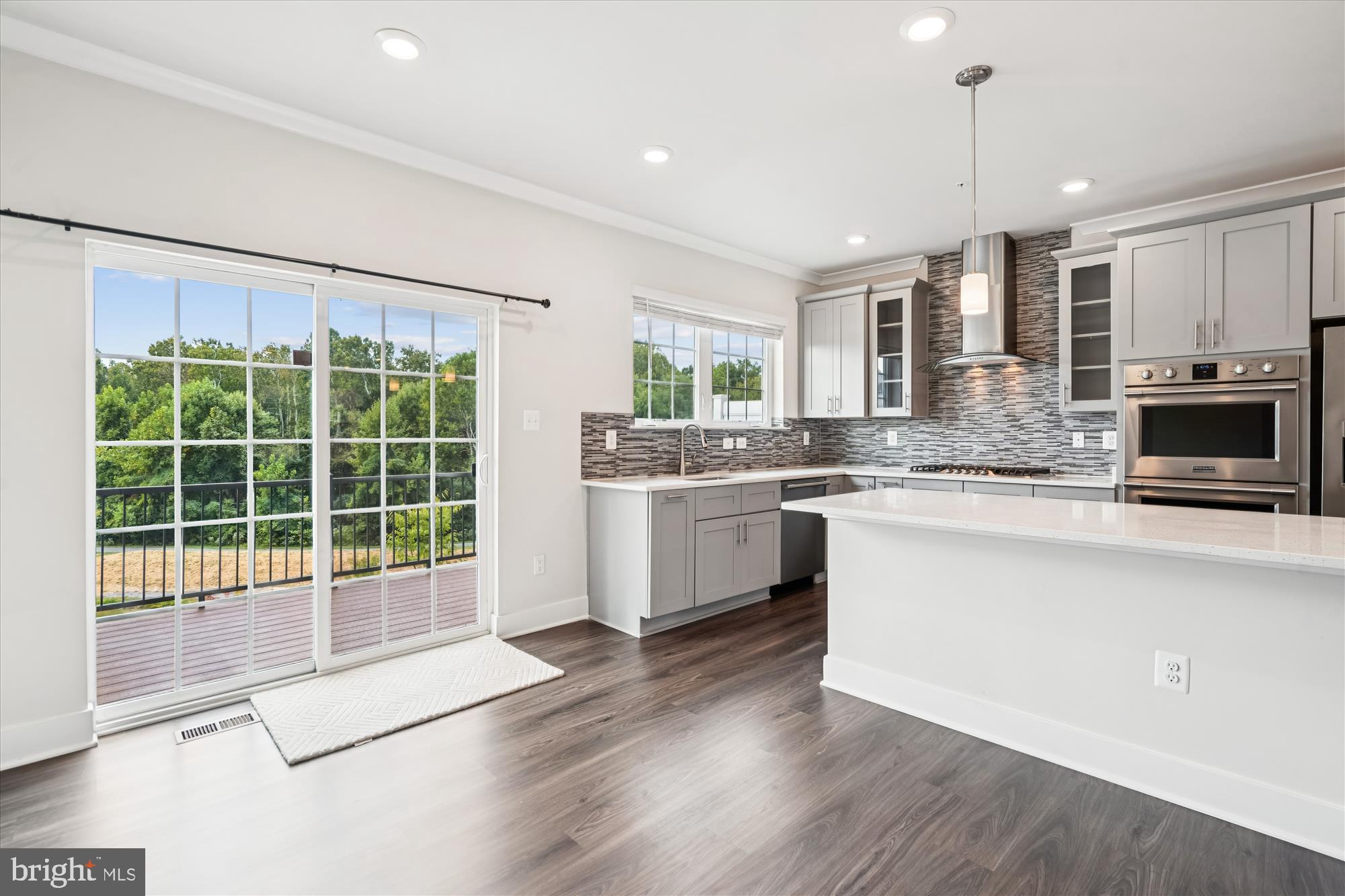 BLUE STREAM - Residential