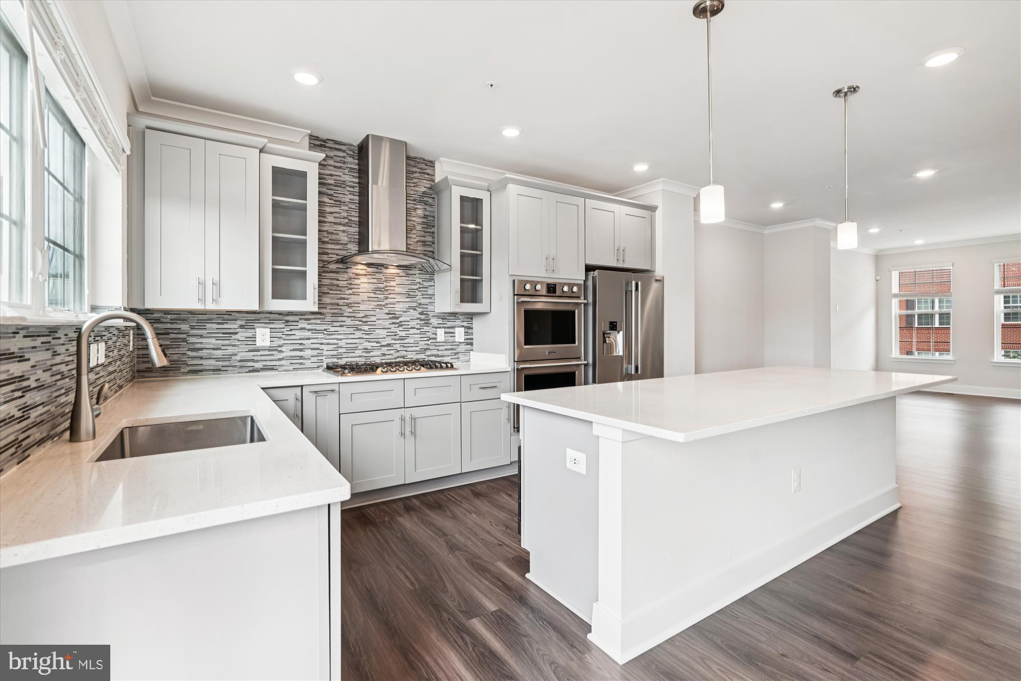 BLUE STREAM - Residential