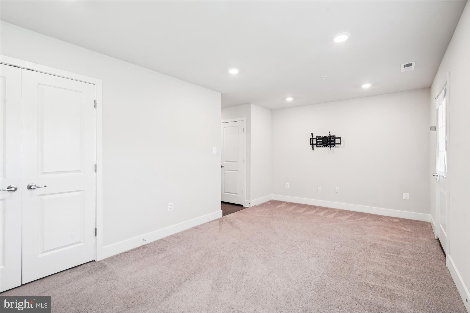 BLUE STREAM - Residential