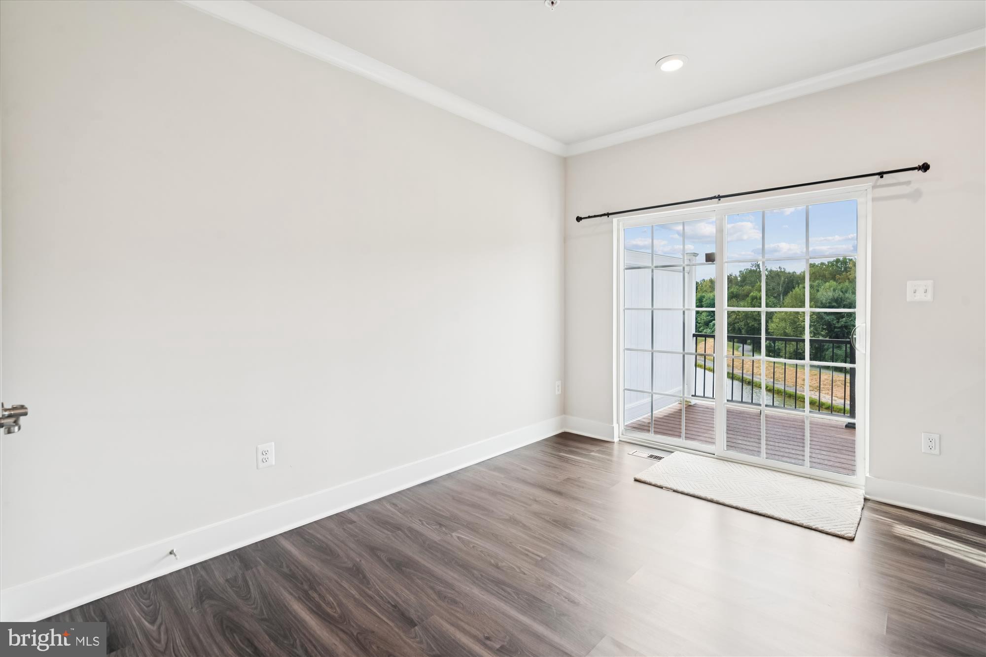 BLUE STREAM - Residential