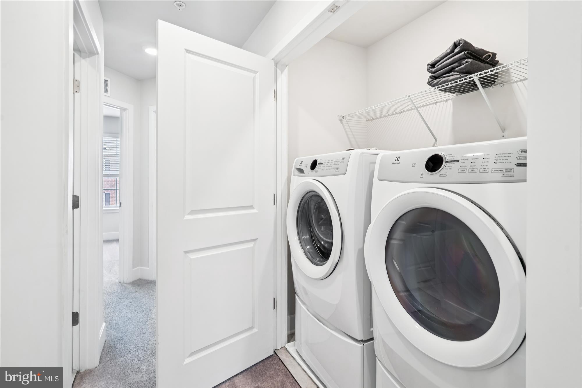 BLUE STREAM - Residential