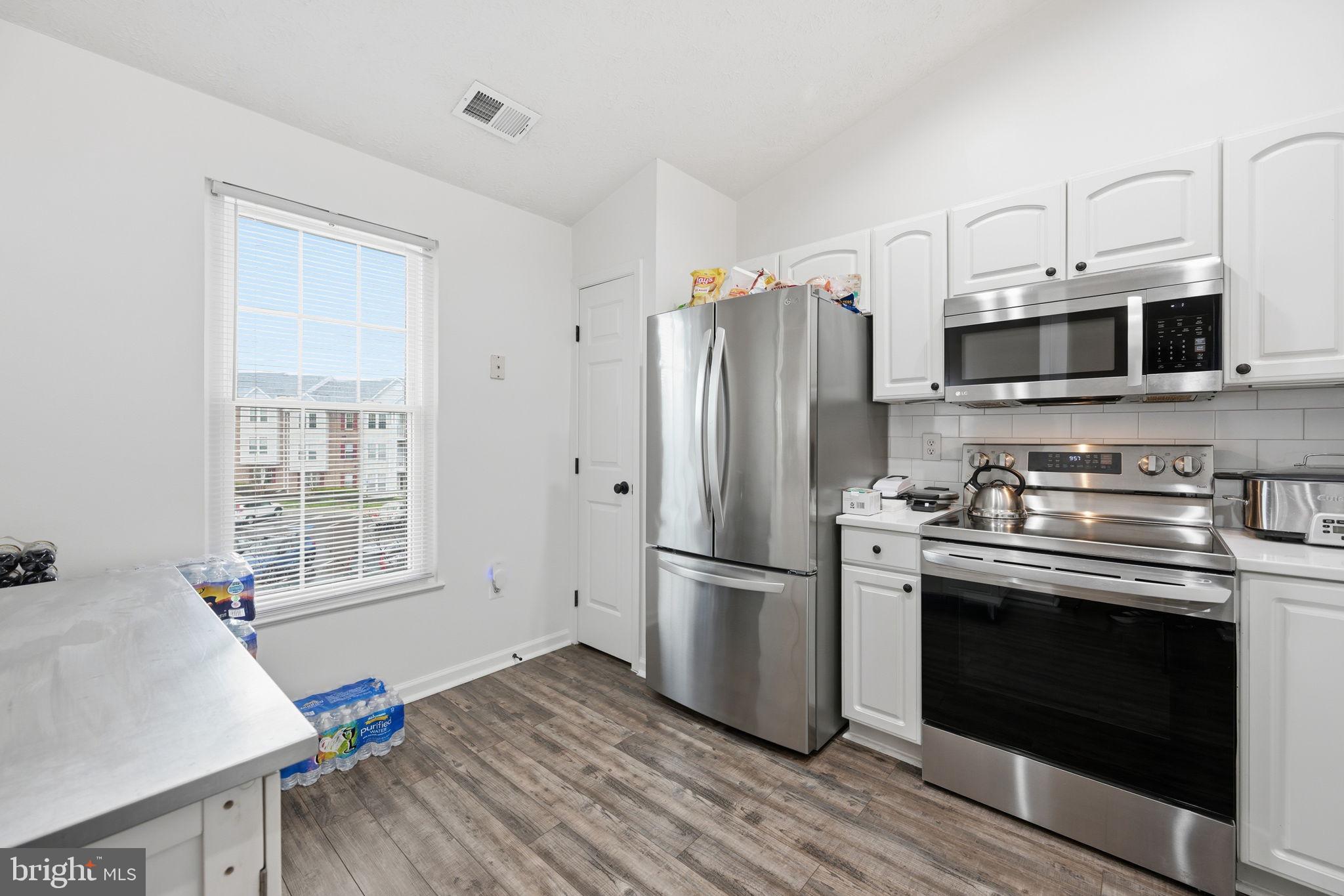 695 WINDING STREAM WAY 301