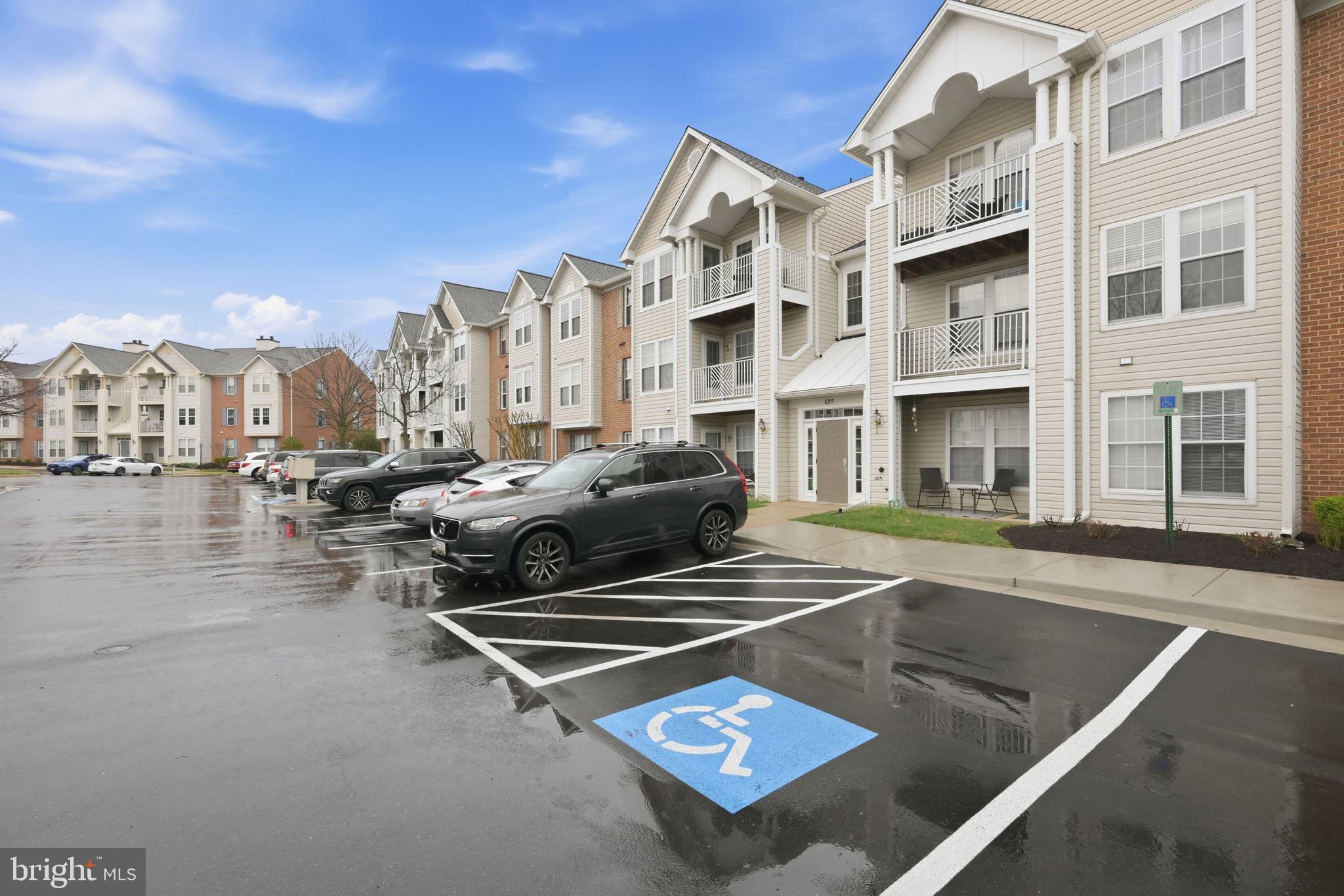 PINEY ORCHARD - Residential