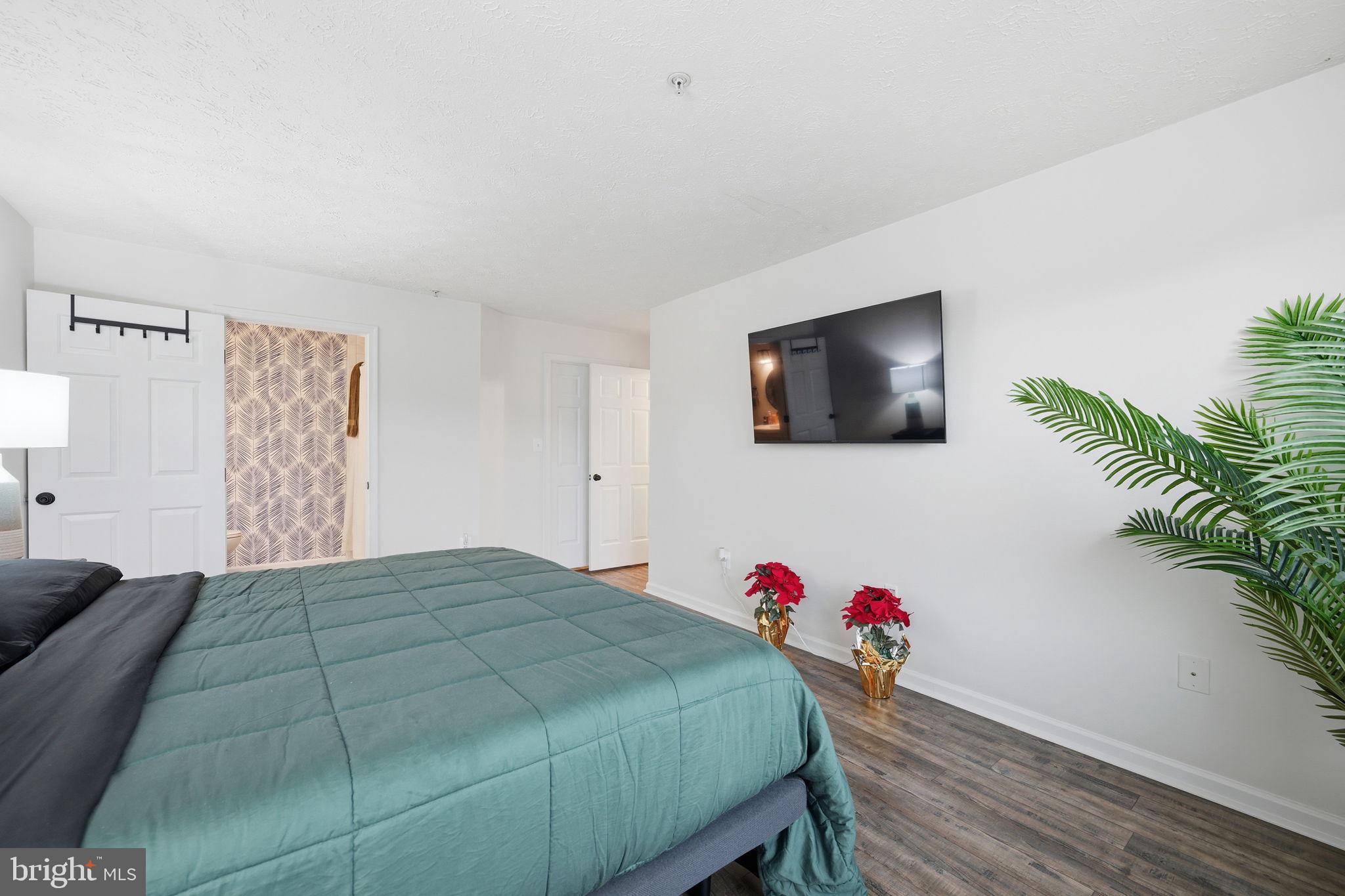 PINEY ORCHARD - Residential