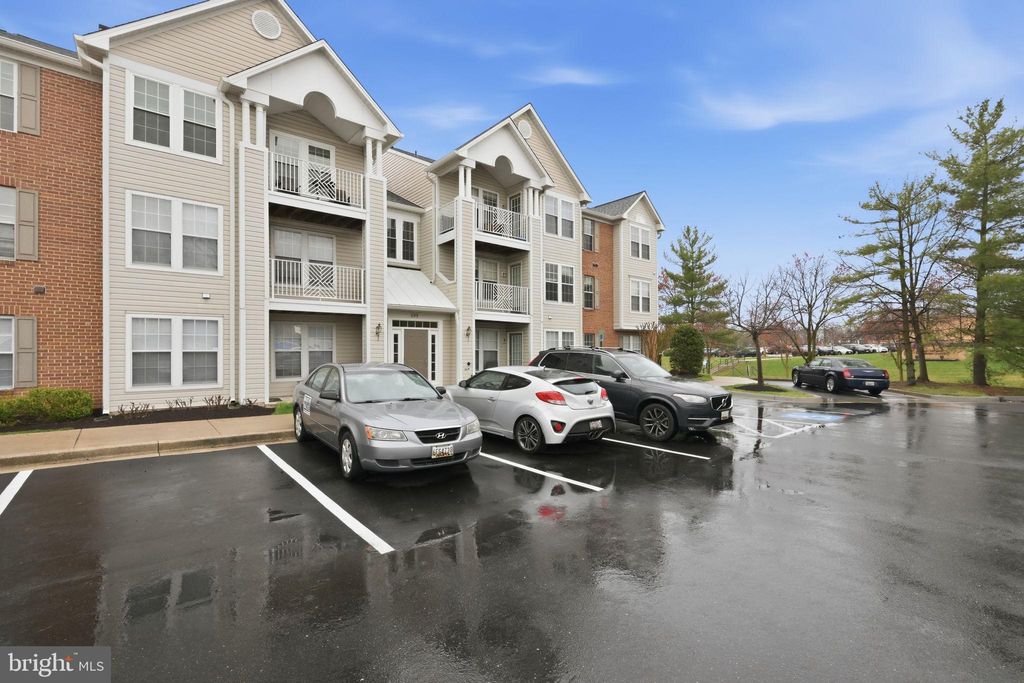 Photo of 695 Winding Stream Way #301, ODENTON, MD 21113 (MLS # MDAA2140522)