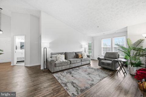 Condo For Sale - 695 Winding Stream Way #301<br/> ODENTON, MD 21113