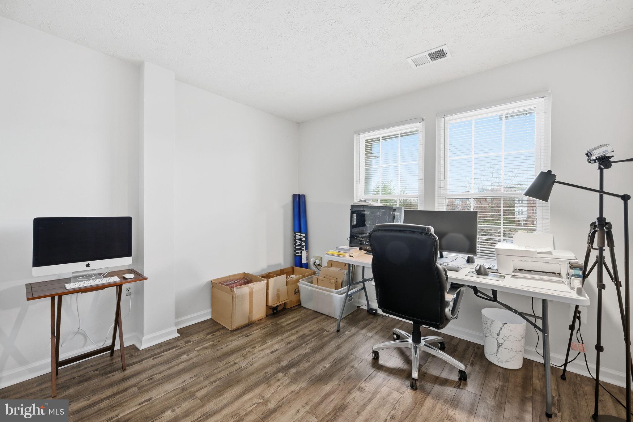 PINEY ORCHARD - Residential