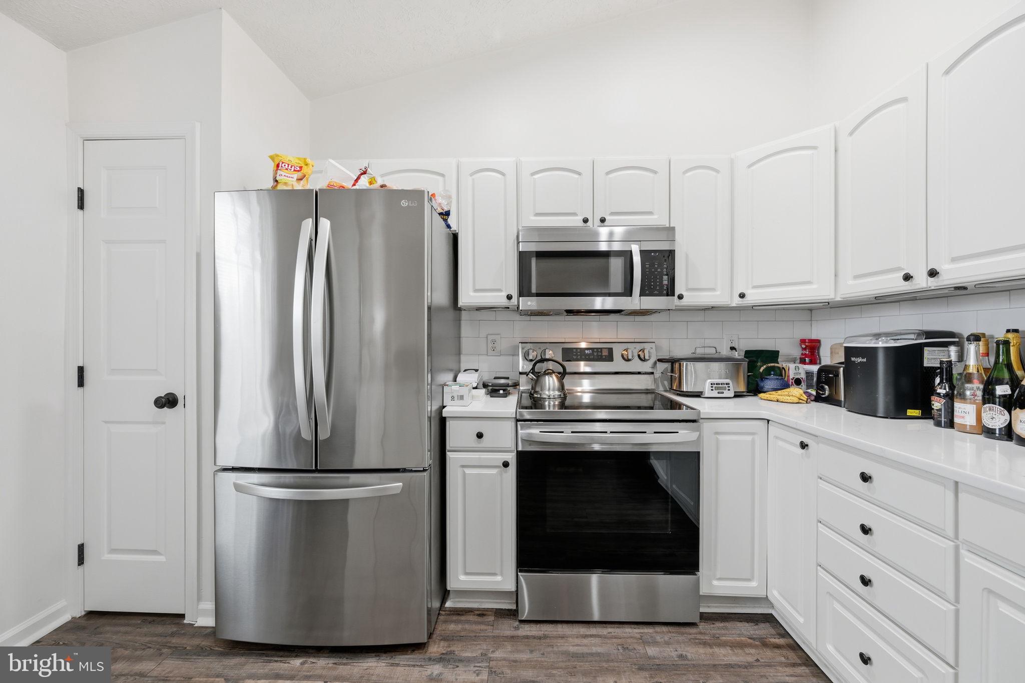 695 WINDING STREAM WAY 301