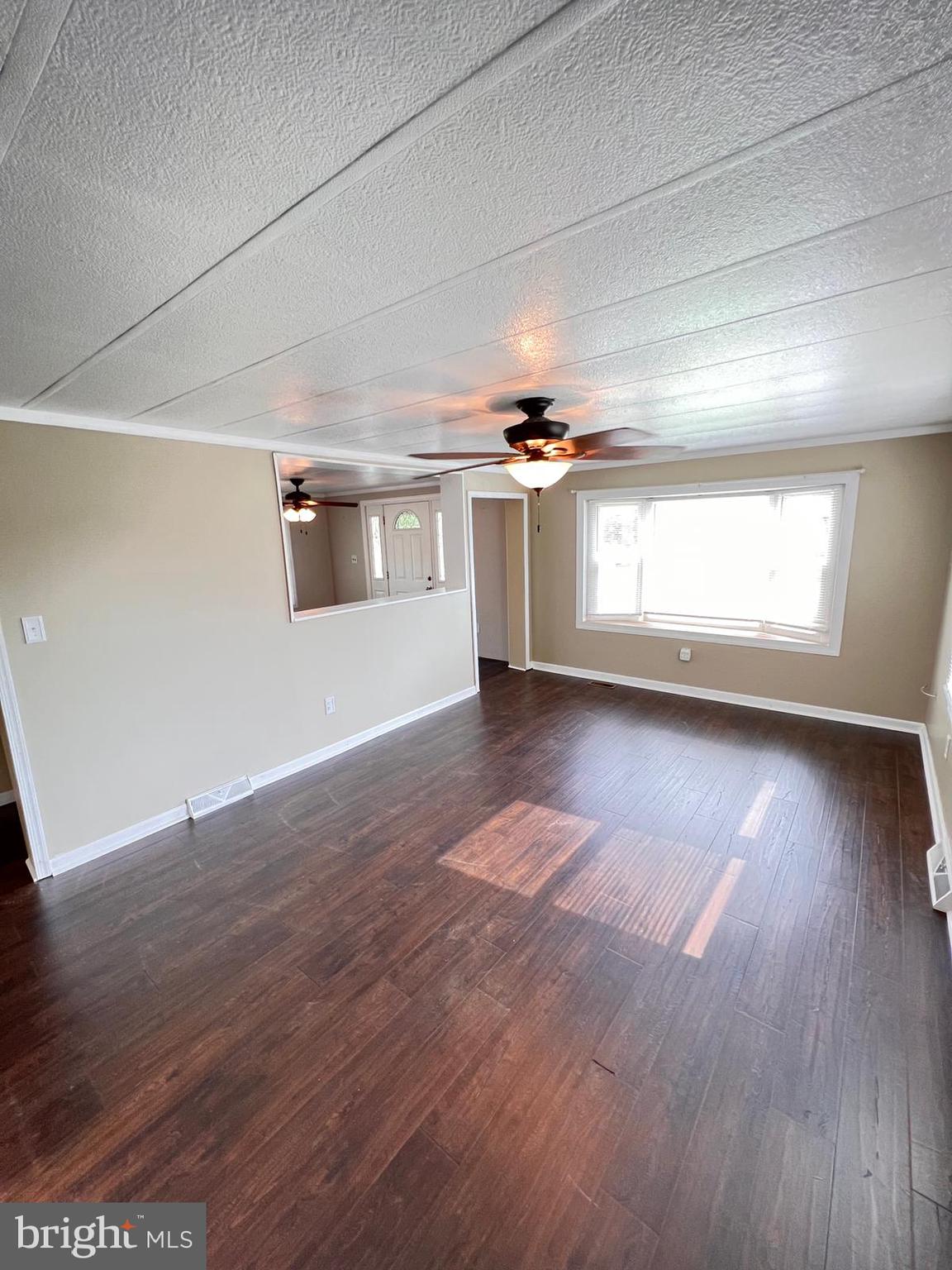 LODGE FOREST MANOR - Residential Lease