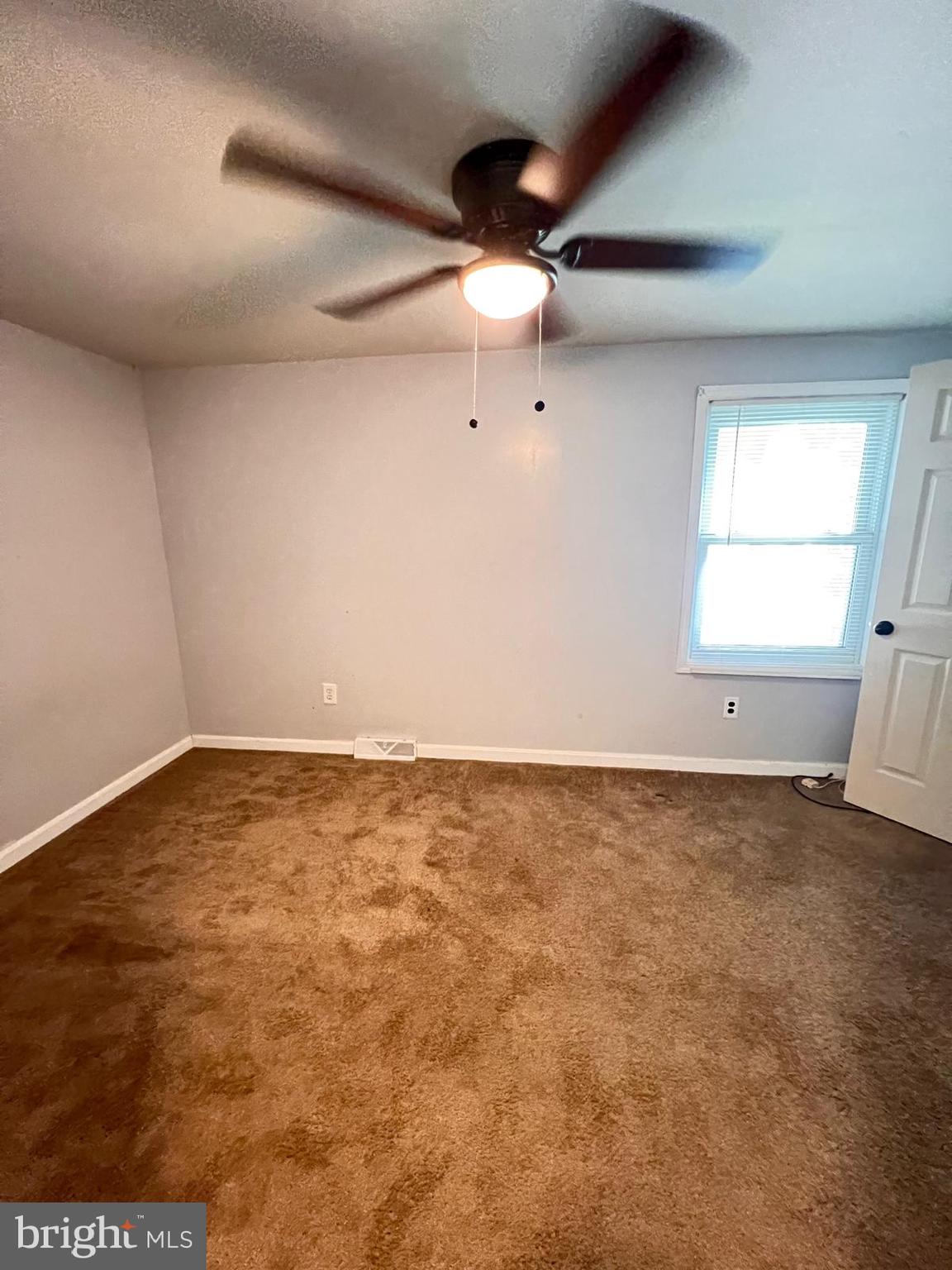 LODGE FOREST MANOR - Residential Lease