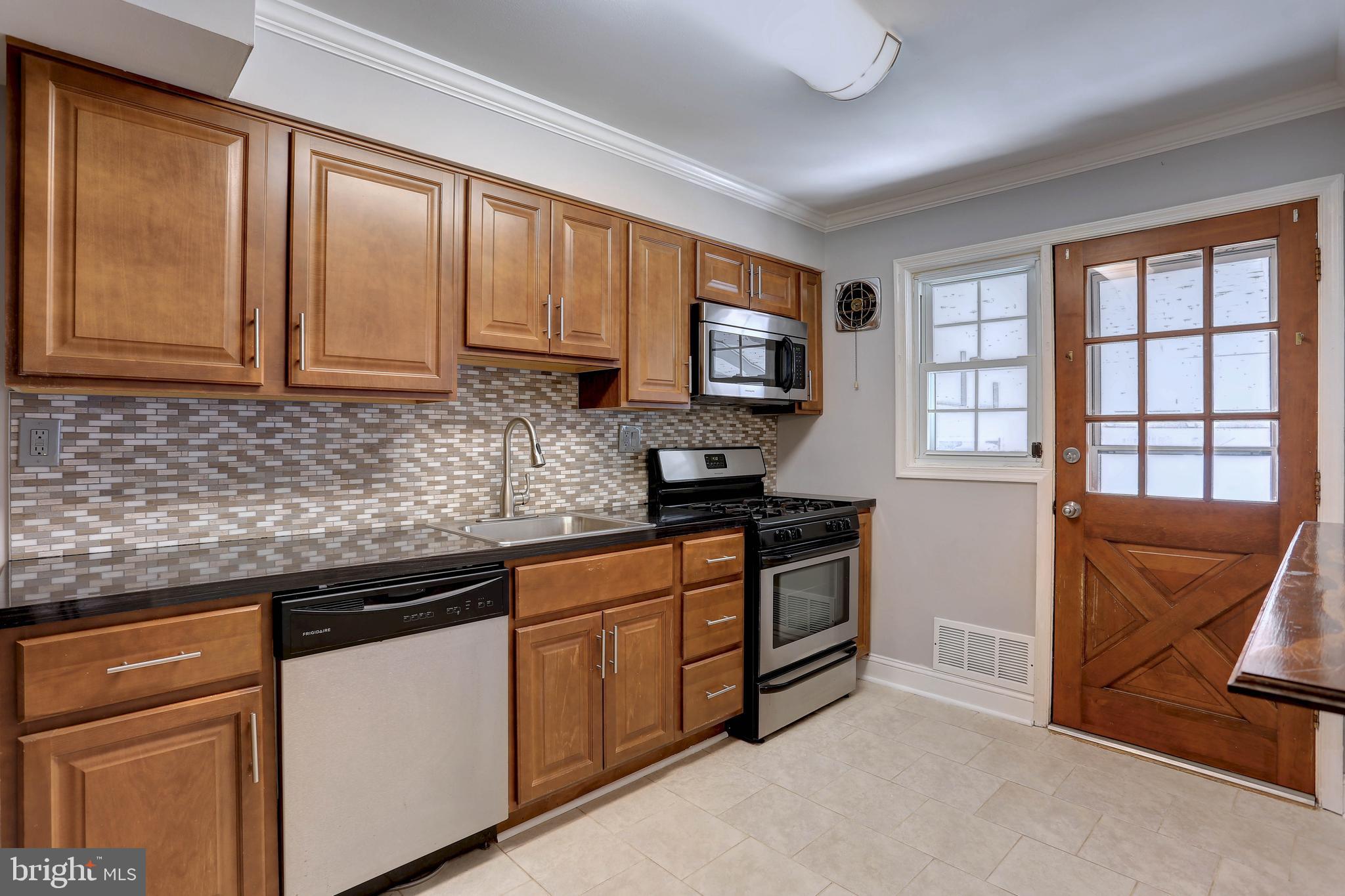 EASTCREST - Residential