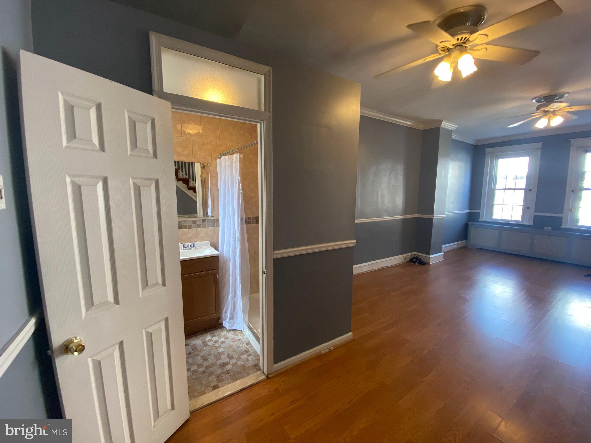 PORT RICHMOND - Residential Lease