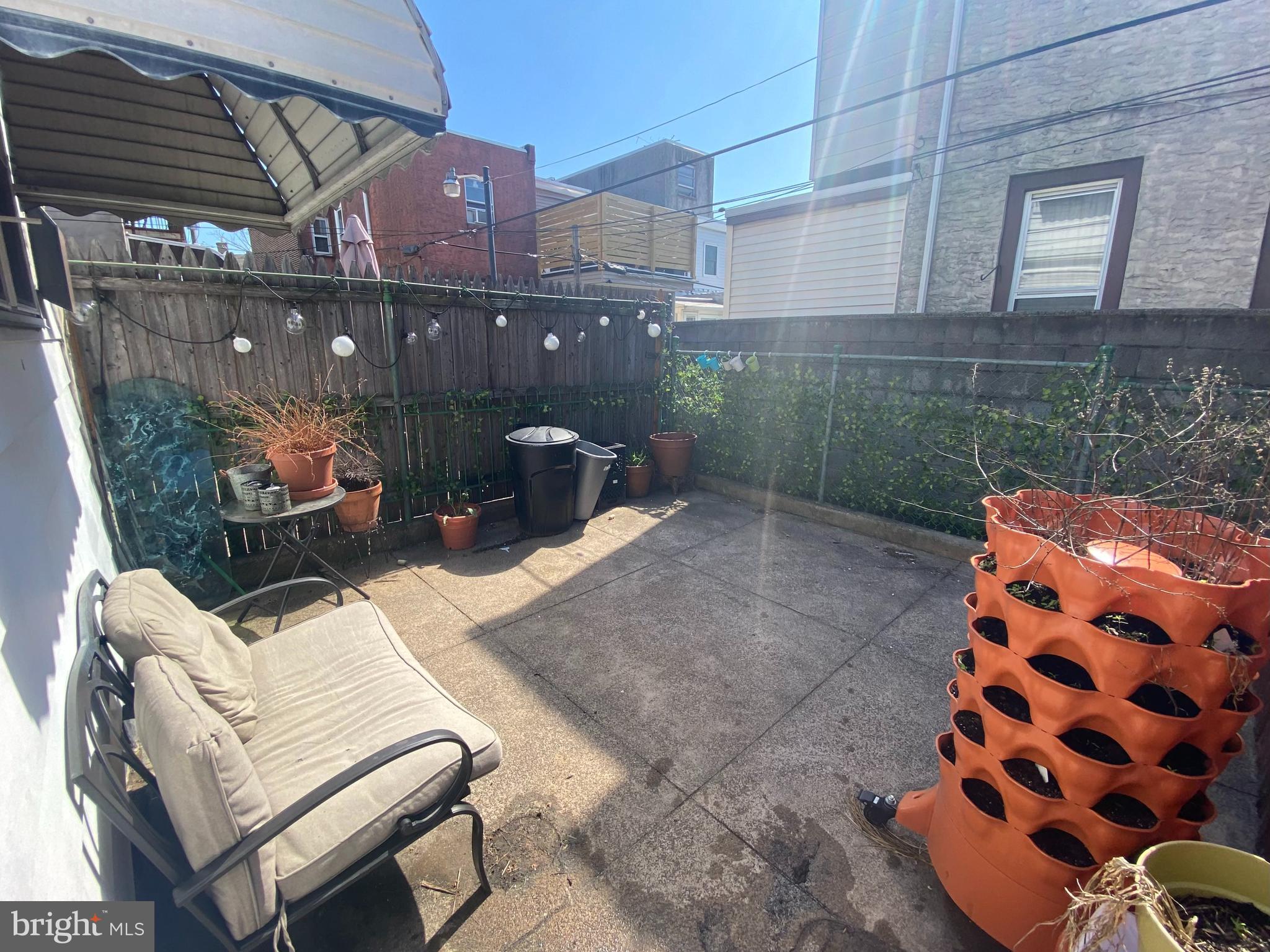 PORT RICHMOND - Residential Lease