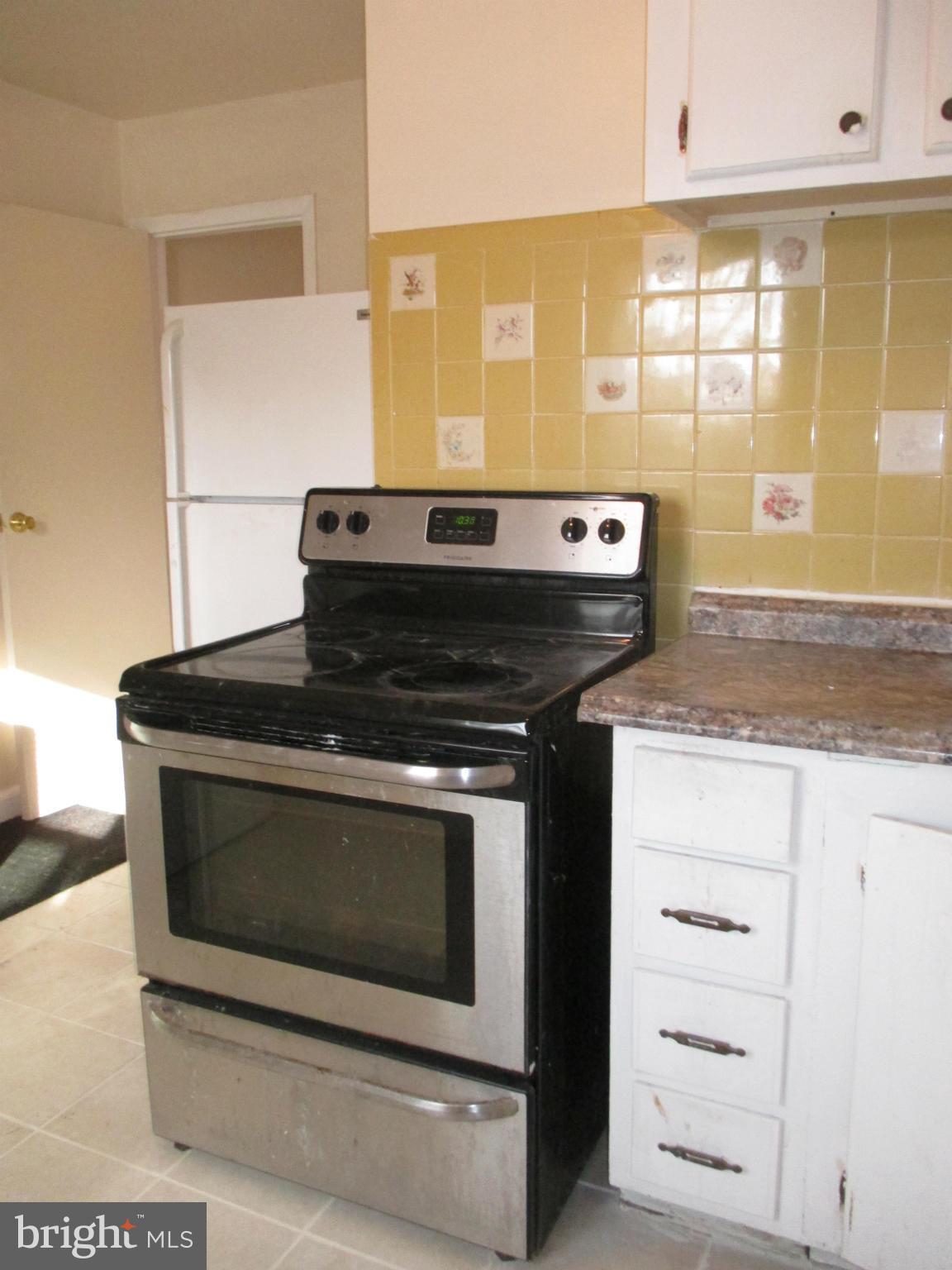 CLINTON - Residential Lease