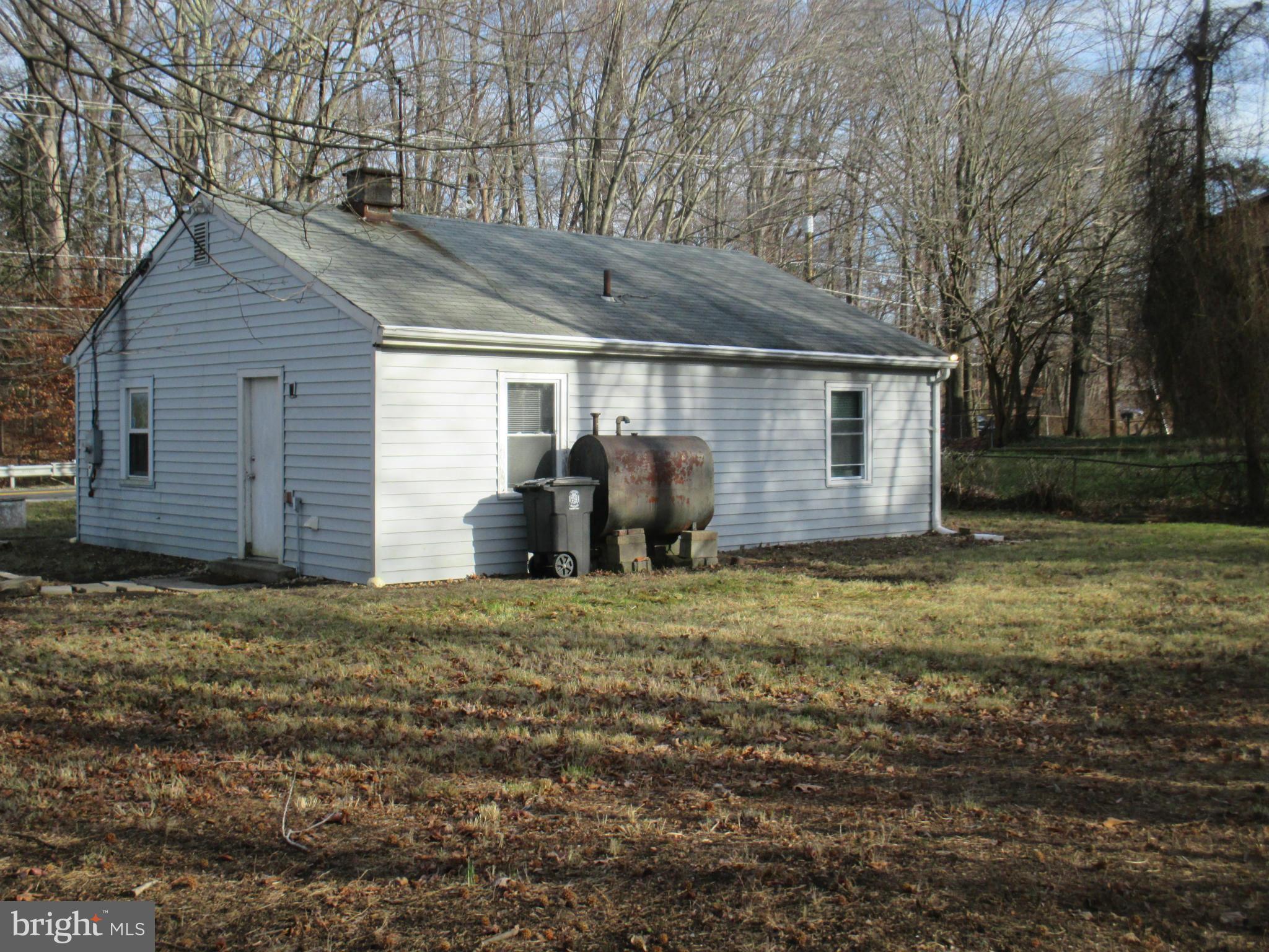 CLINTON - Residential Lease