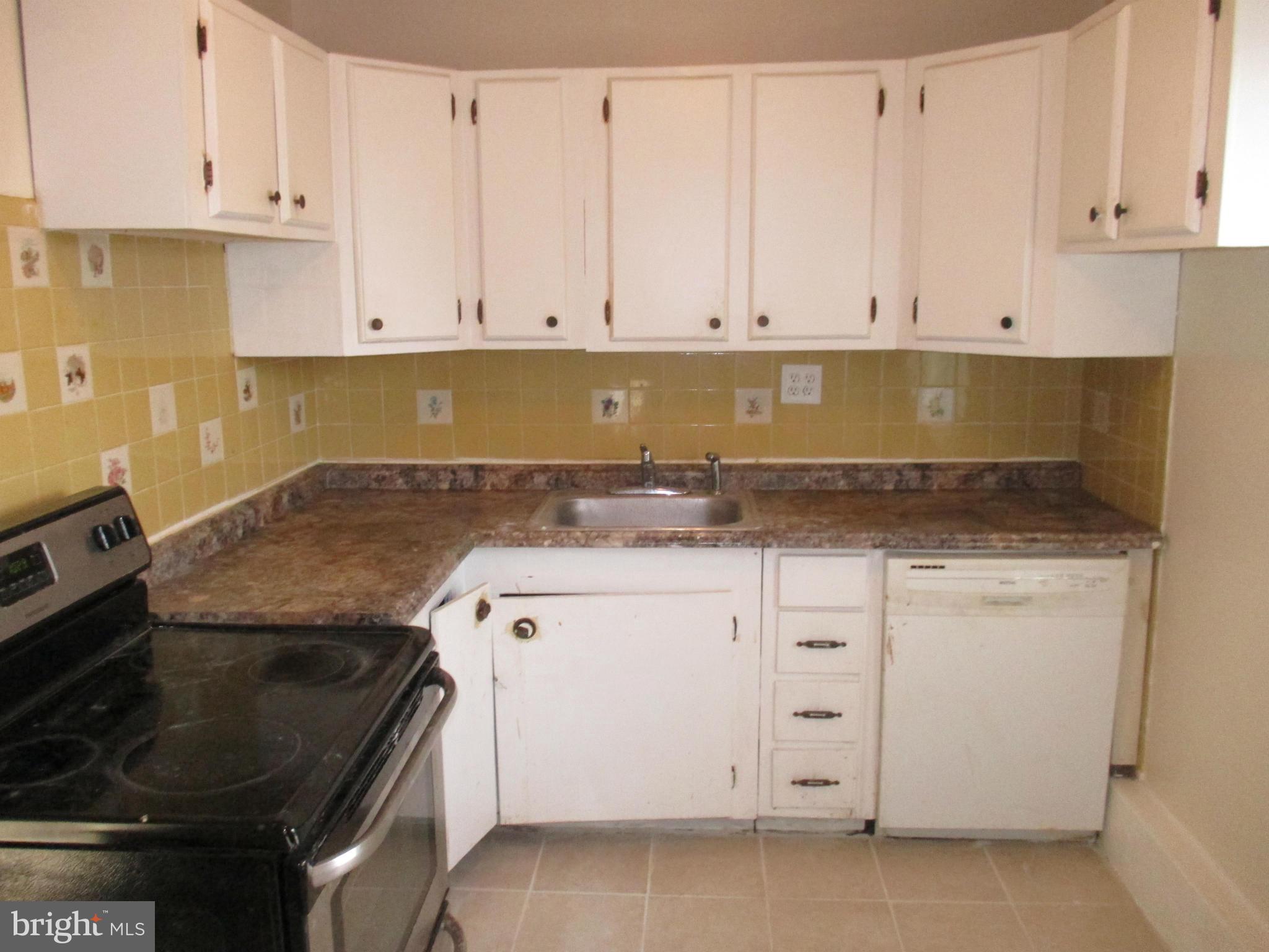 CLINTON - Residential Lease