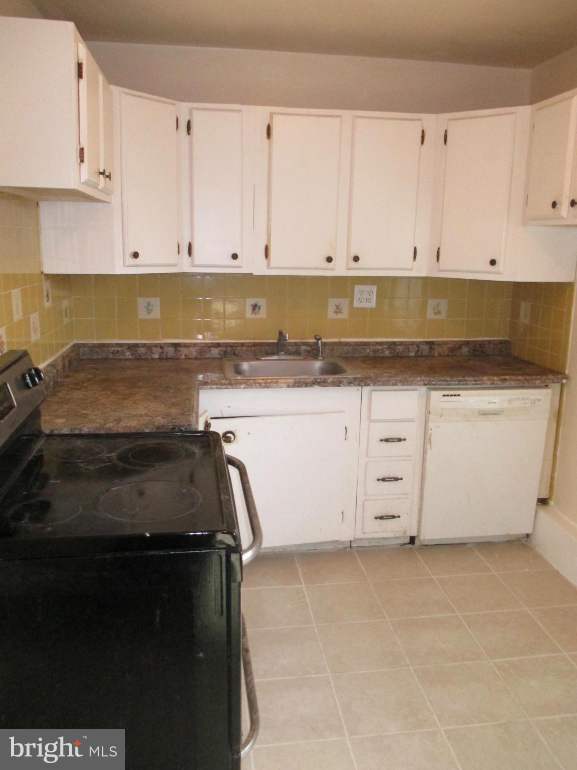 CLINTON - Residential Lease