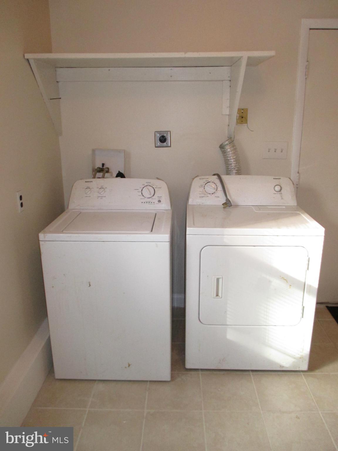 CLINTON - Residential Lease