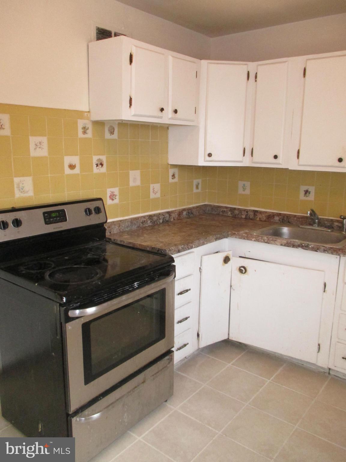 CLINTON - Residential Lease