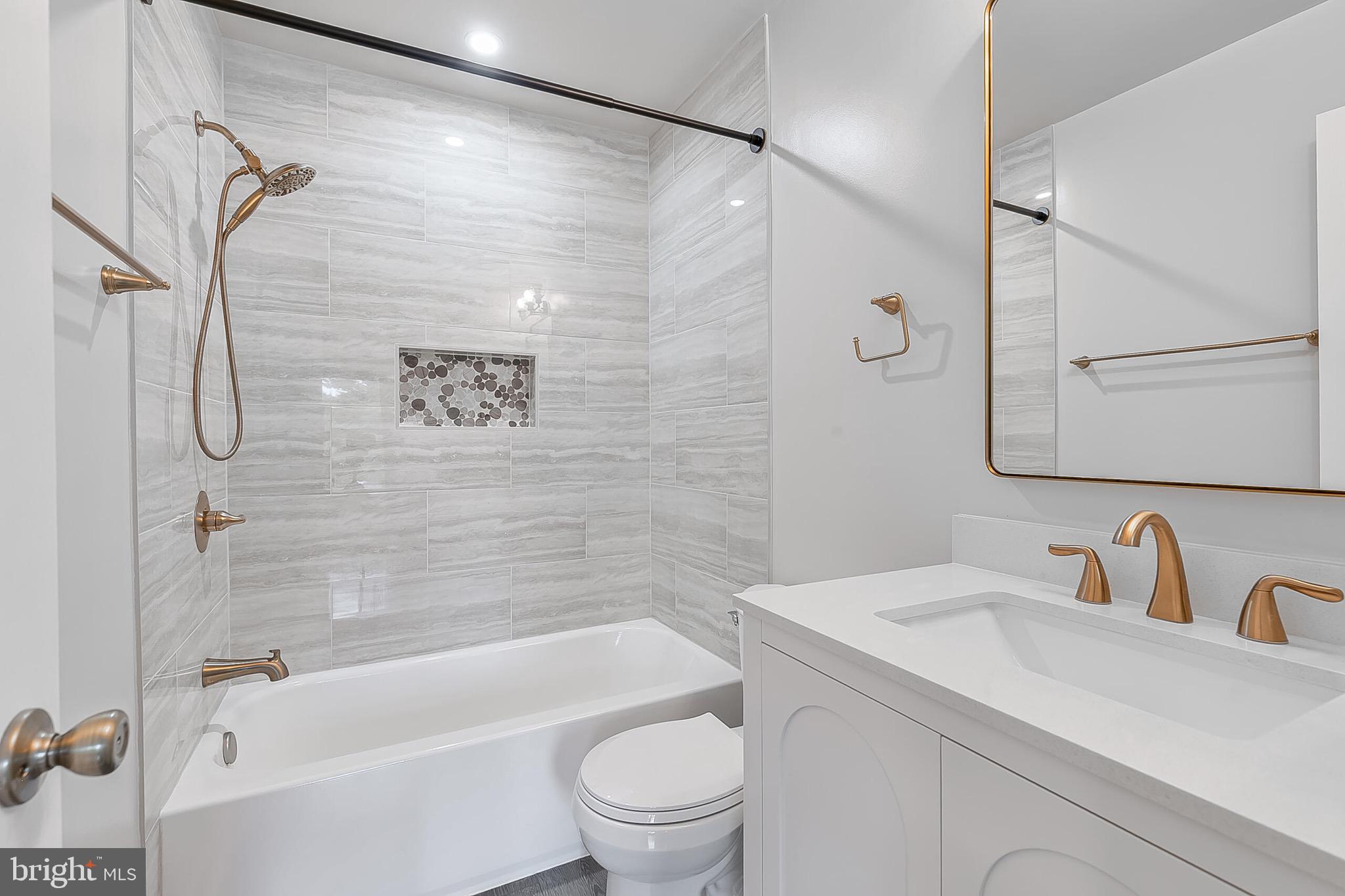 BALLSFORD - Residential Lease