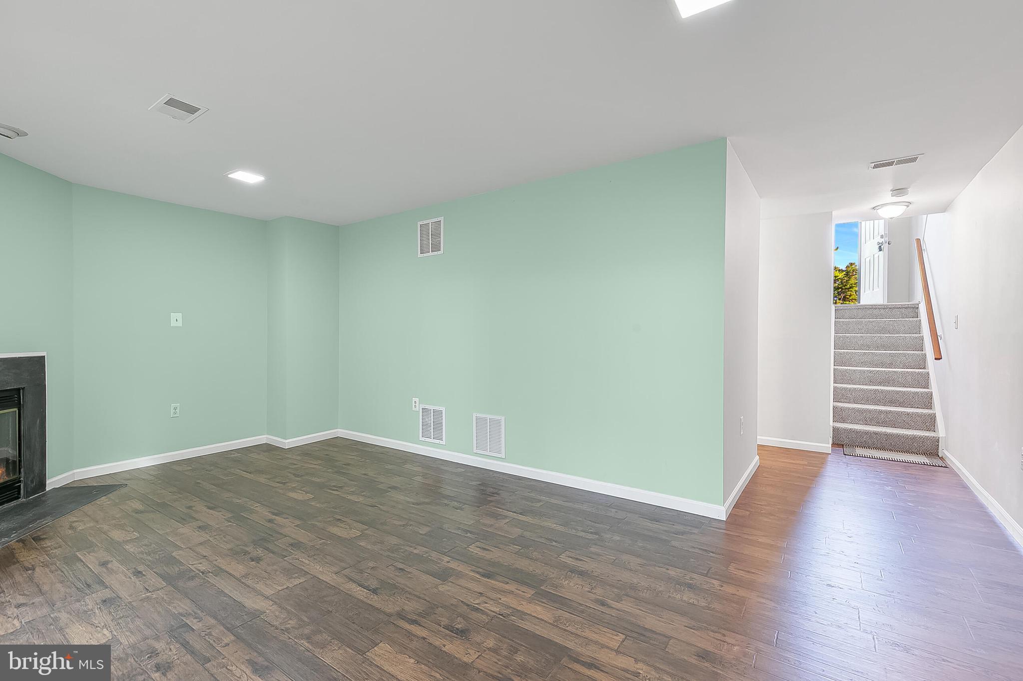 BALLSFORD - Residential Lease