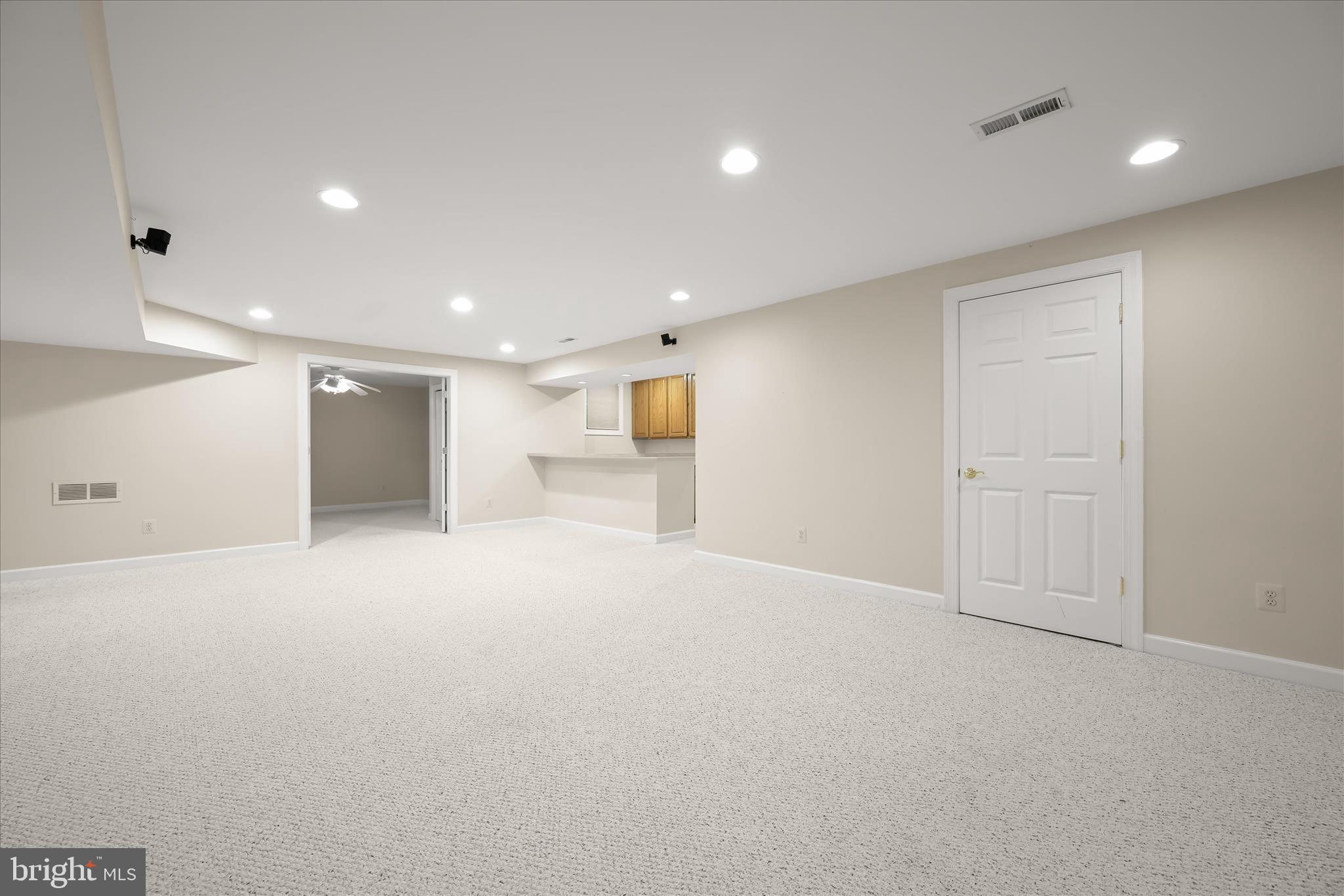 LONG MEADOW - Residential