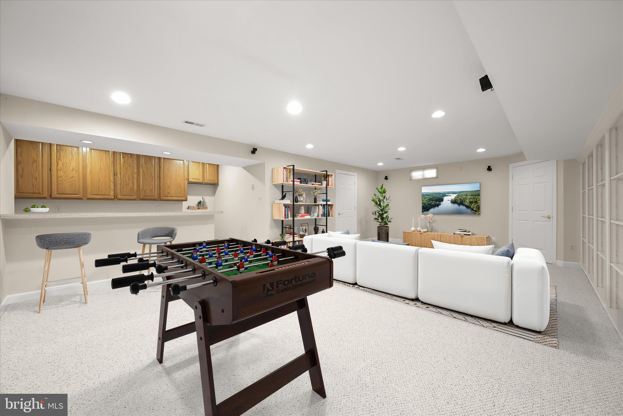 LONG MEADOW - Residential