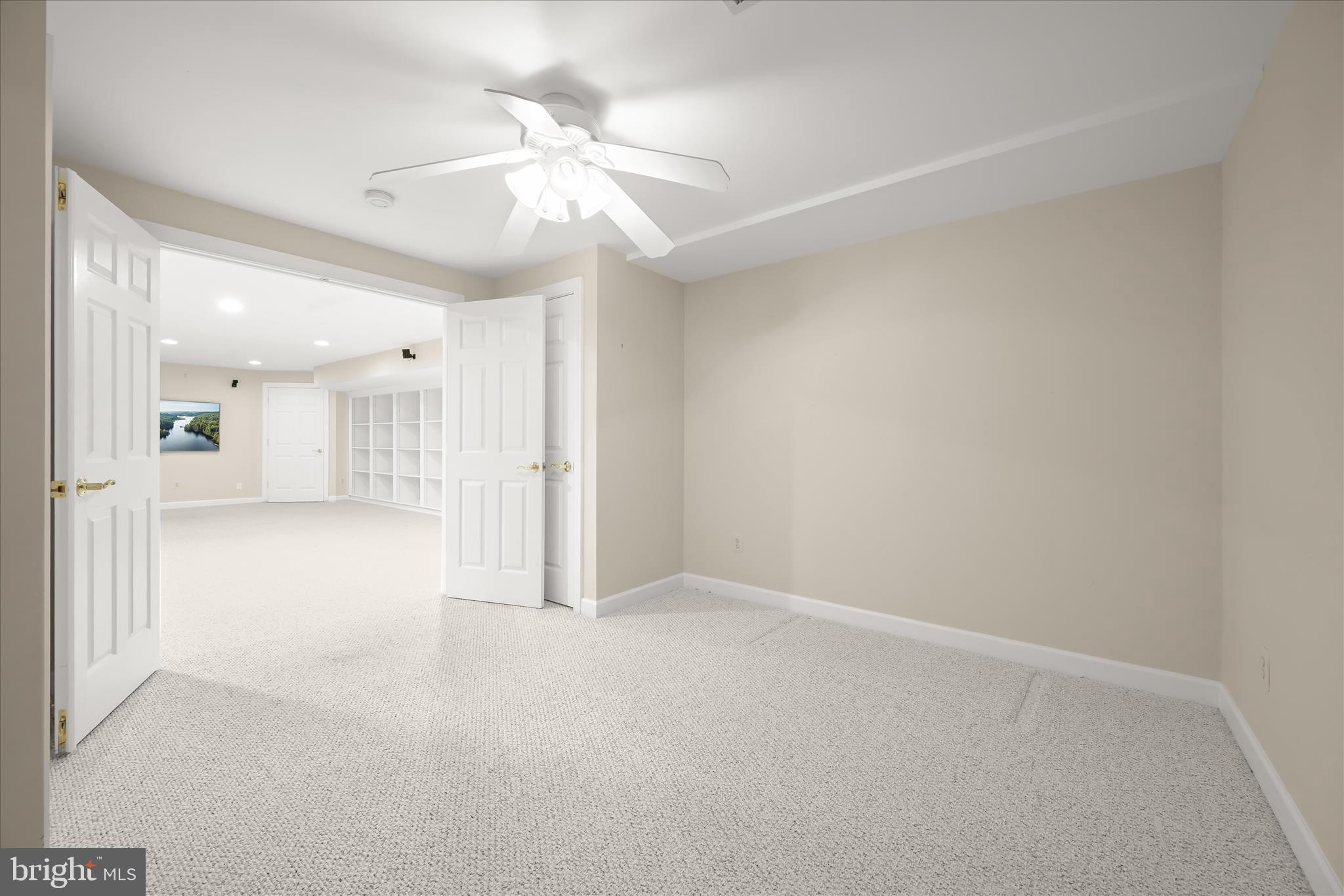 LONG MEADOW - Residential