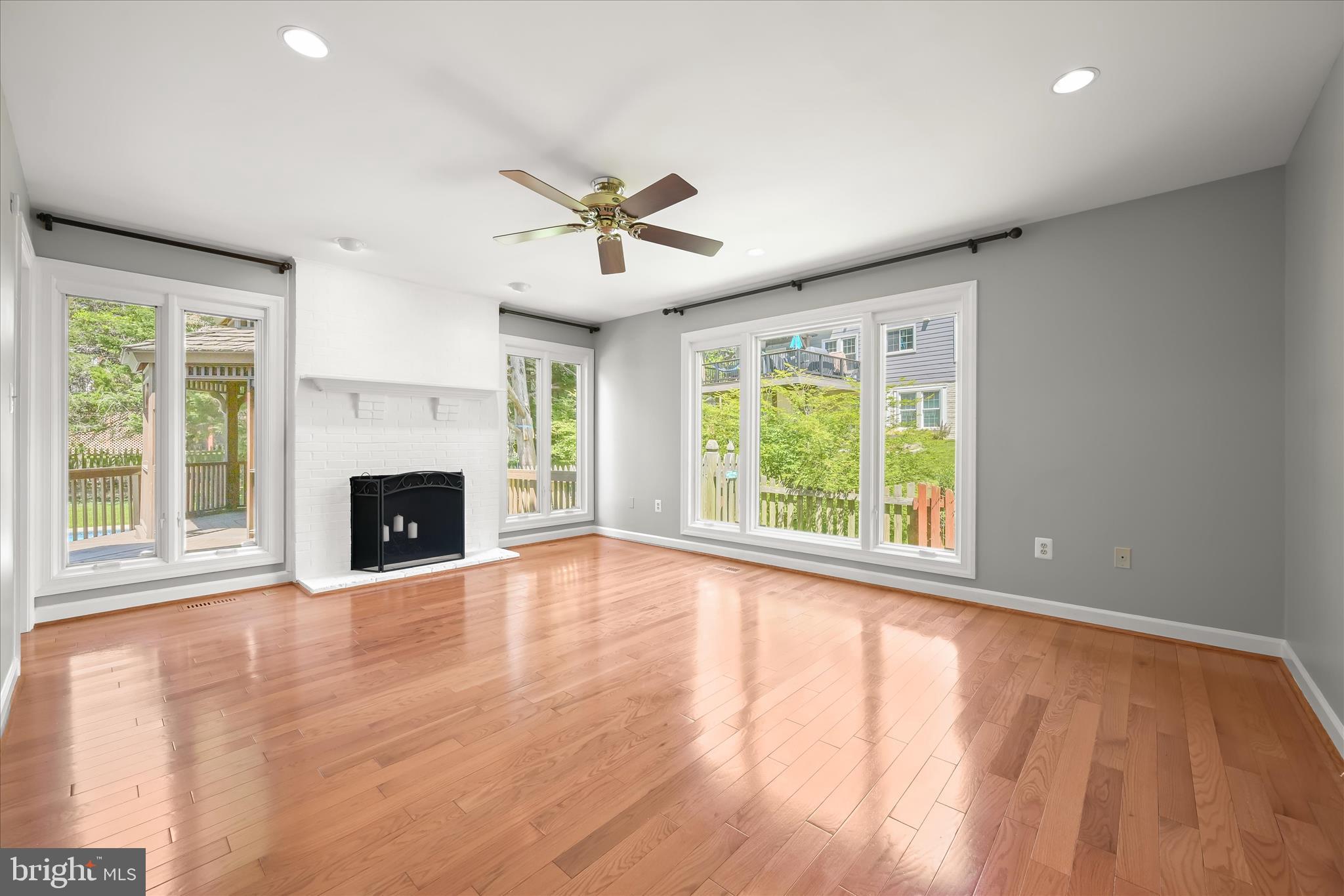 LONG MEADOW - Residential