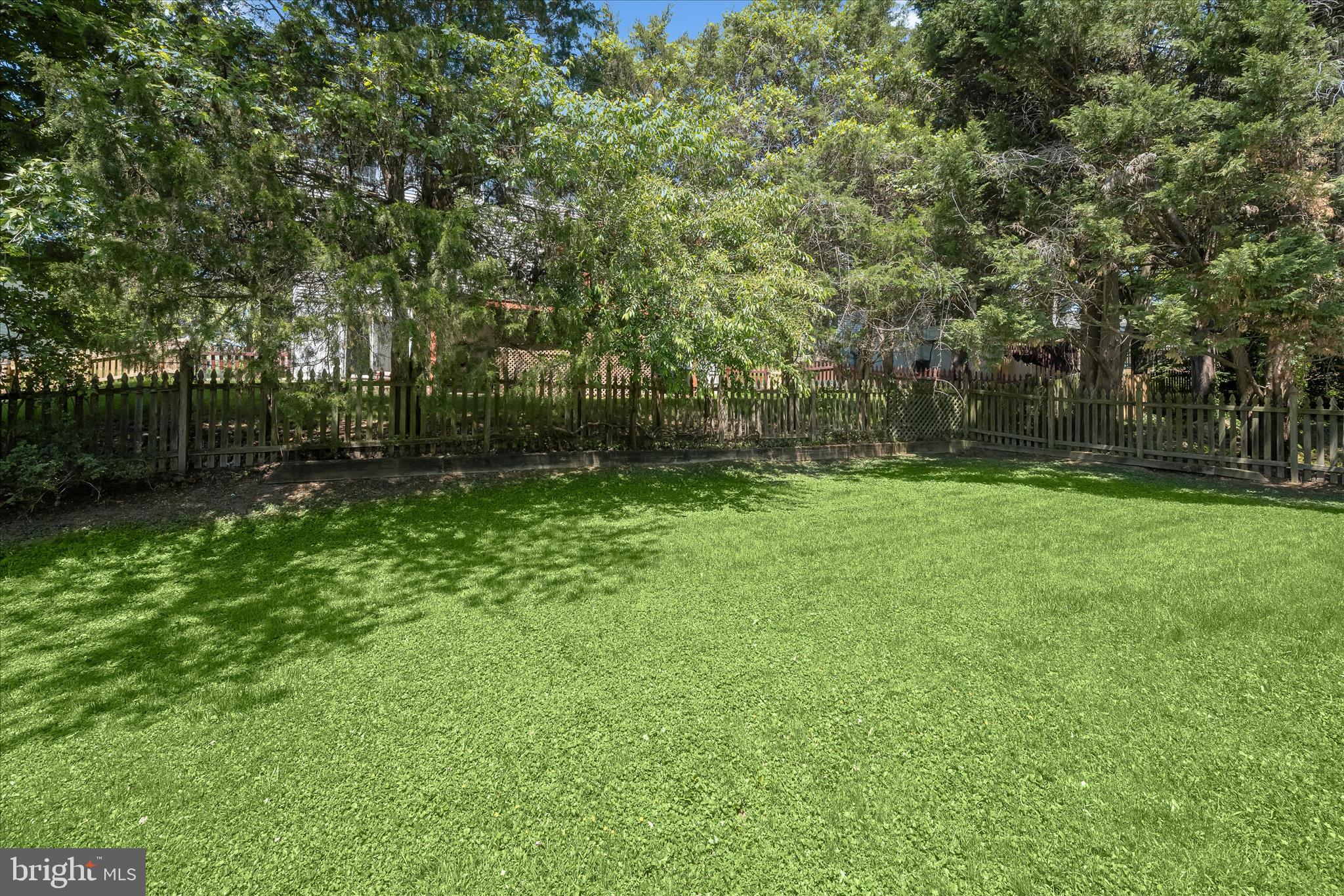 LONG MEADOW - Residential