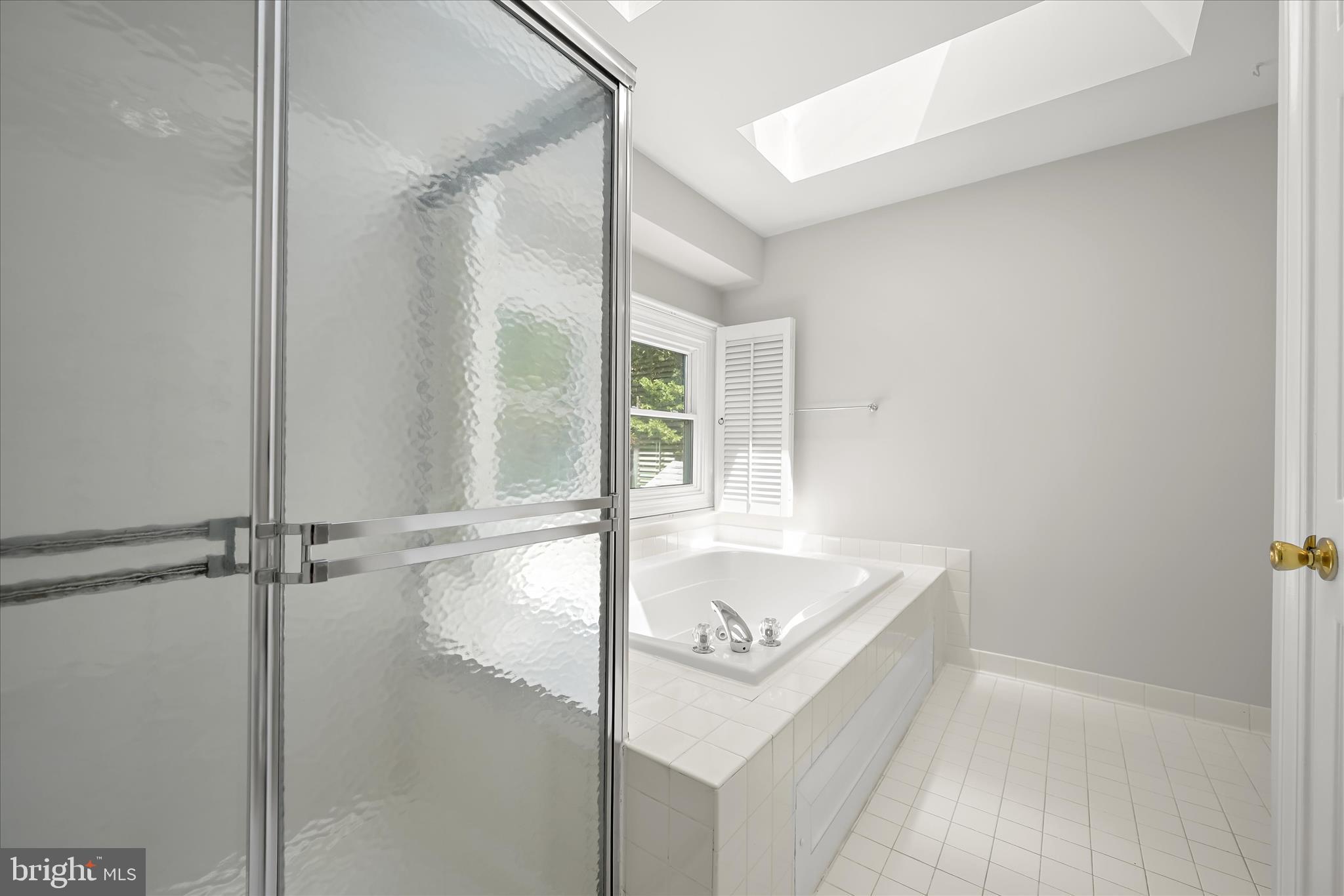 LONG MEADOW - Residential